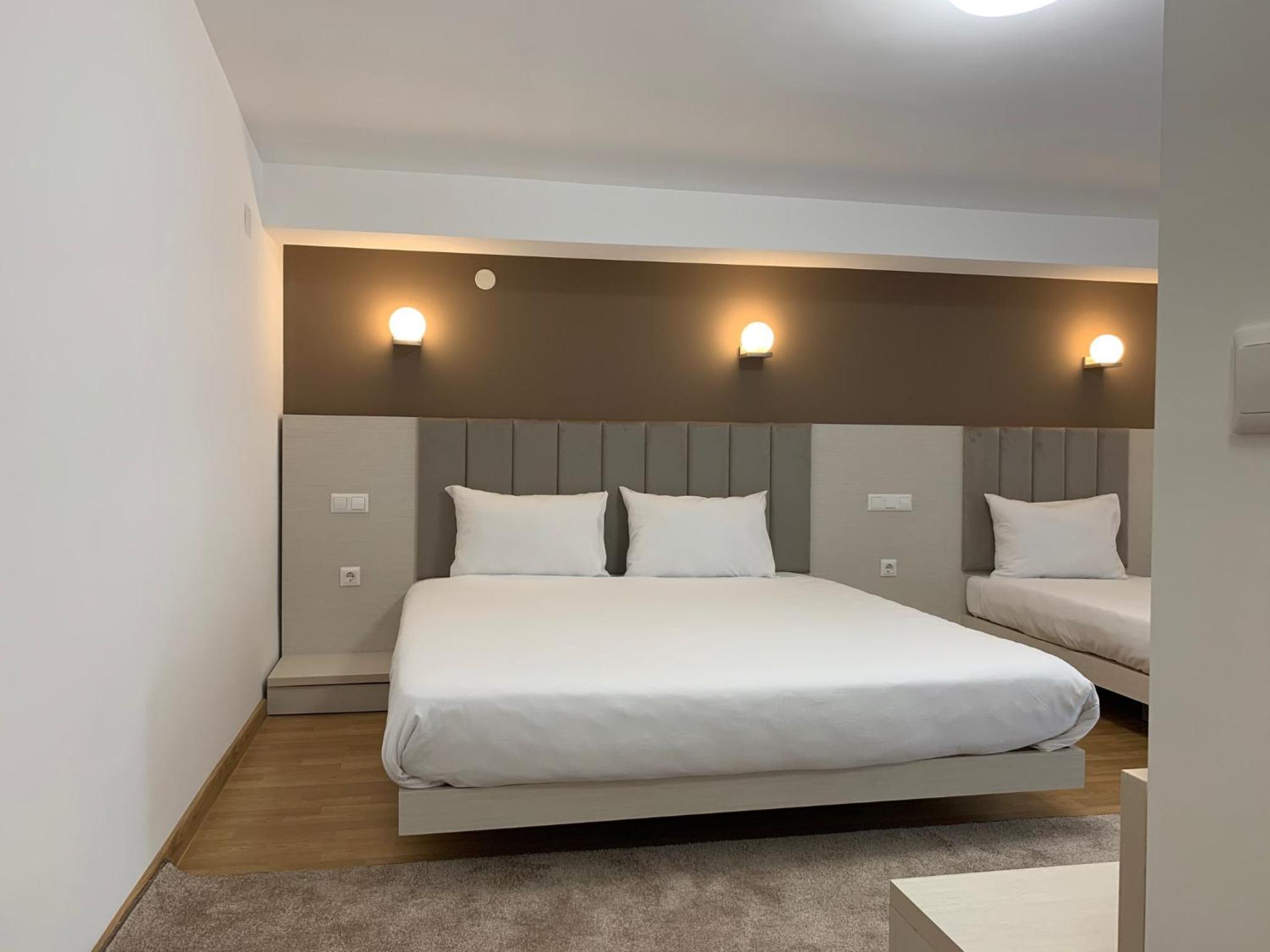 Deluxe Triple Room - Photo 4