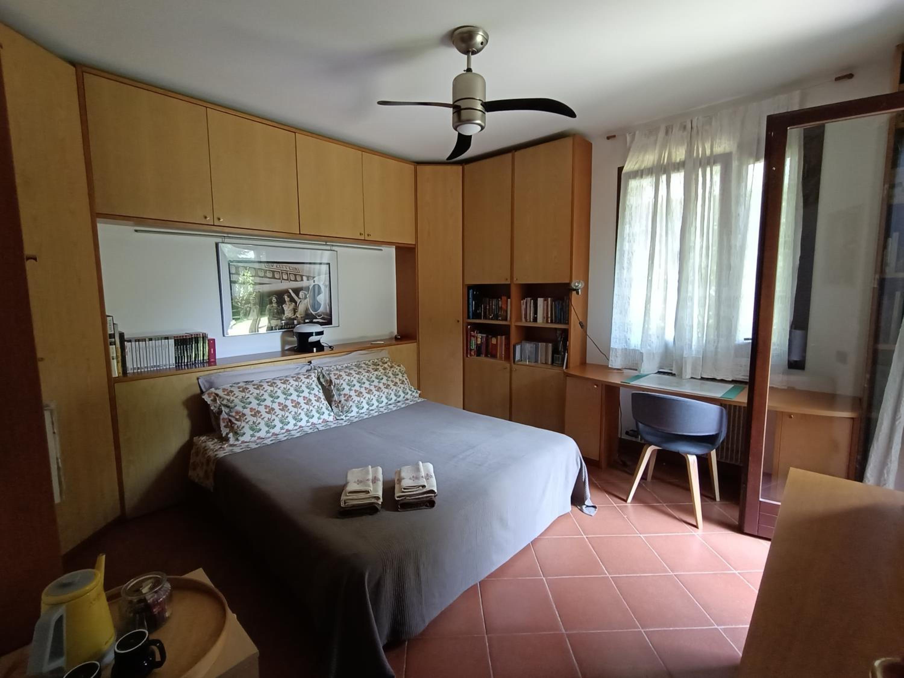 Double Room with Shared Bathroom