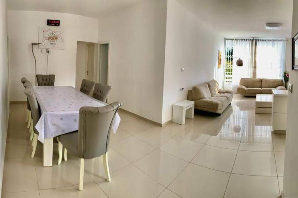 Three-Bedroom Apartment photo 2