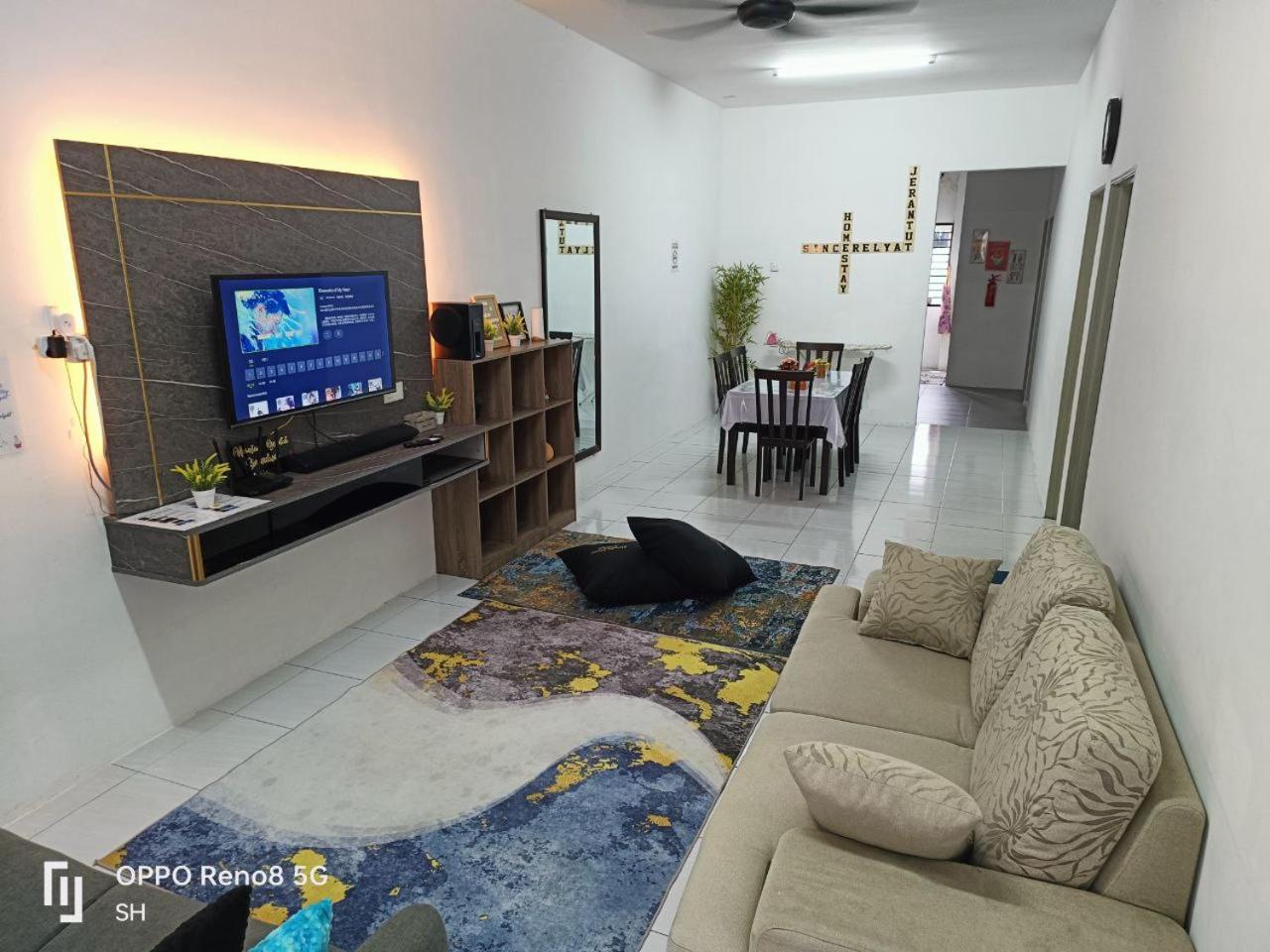 Three-Bedroom House photo 1