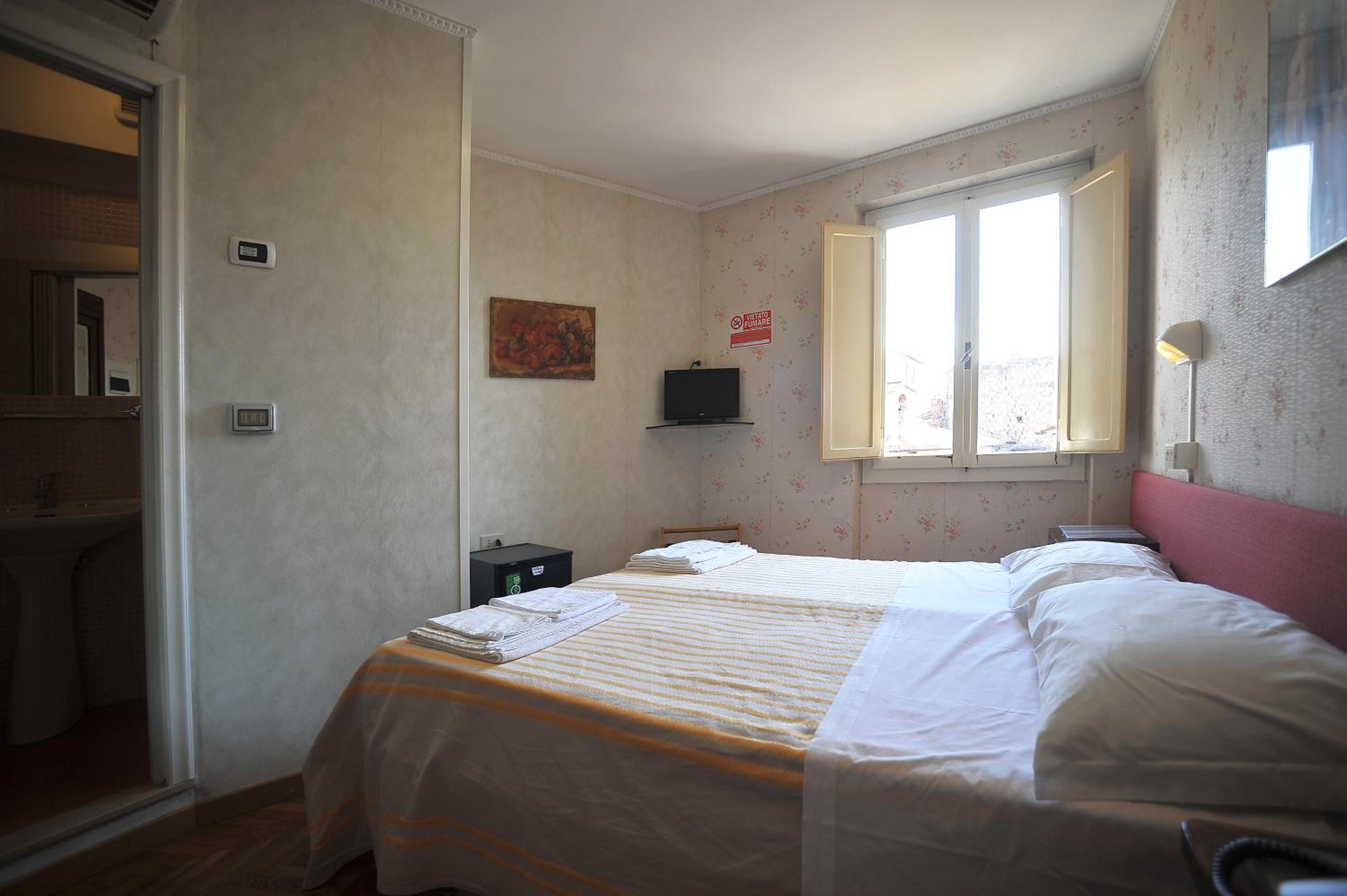 Double or Twin Room photo 1