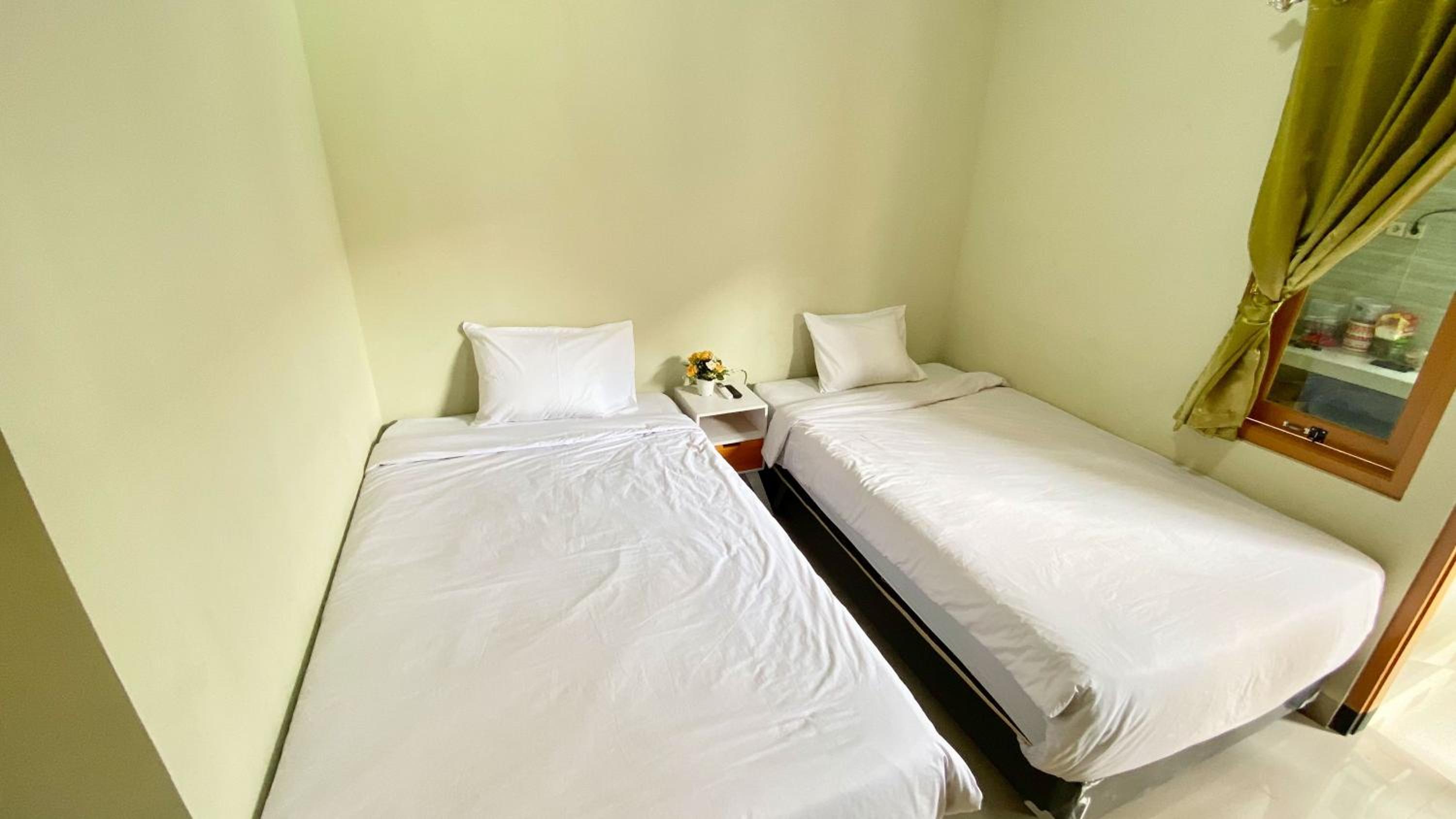 Twin Room - Photo 5