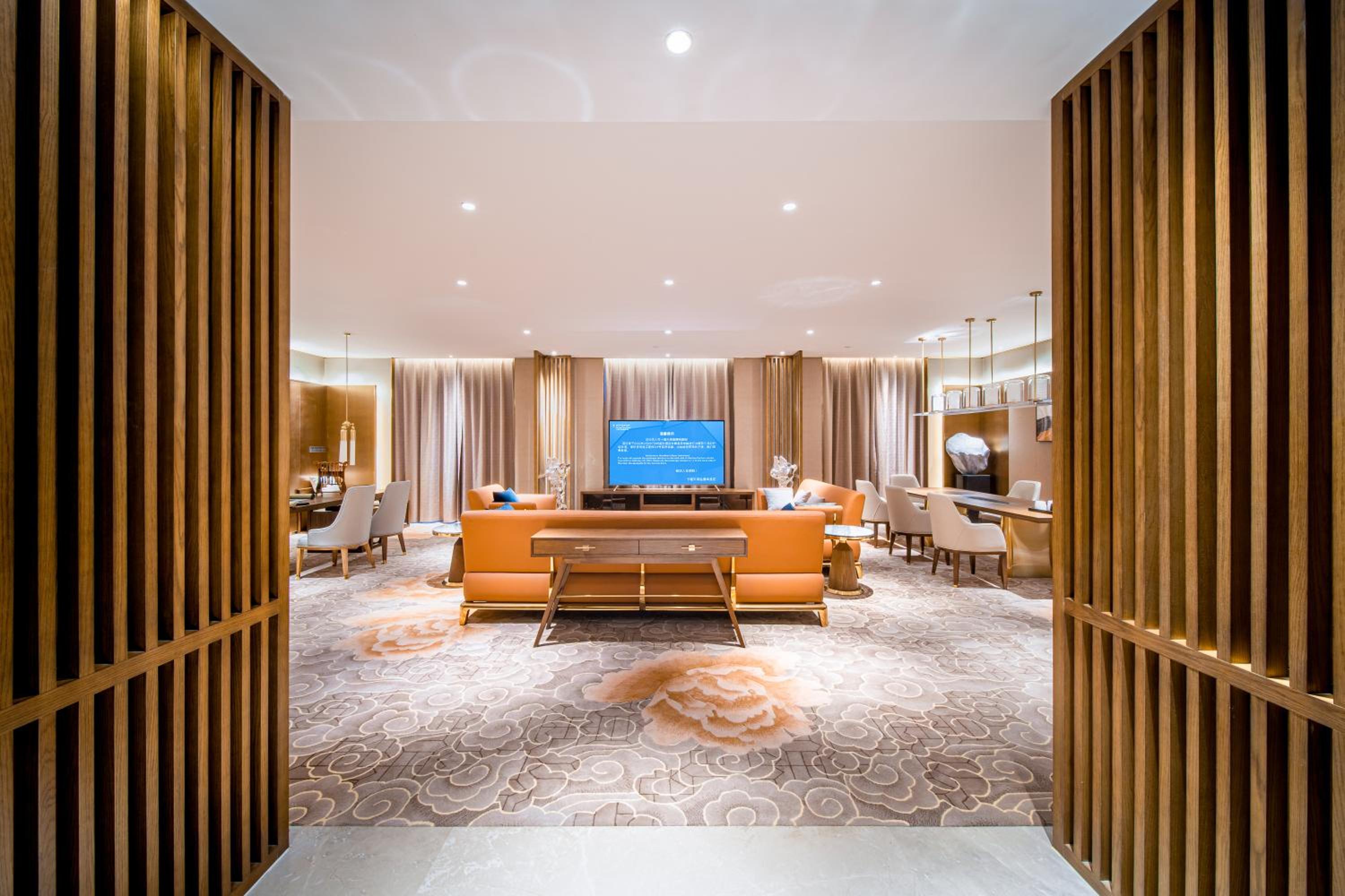 Presidential King Suite, Non Smoking photo 3