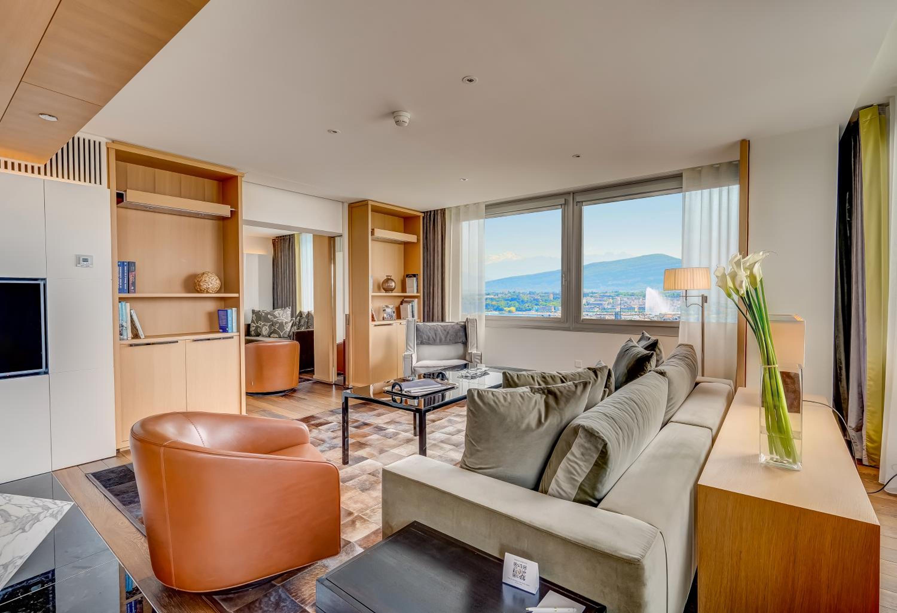 Presidential Suite with Lake View