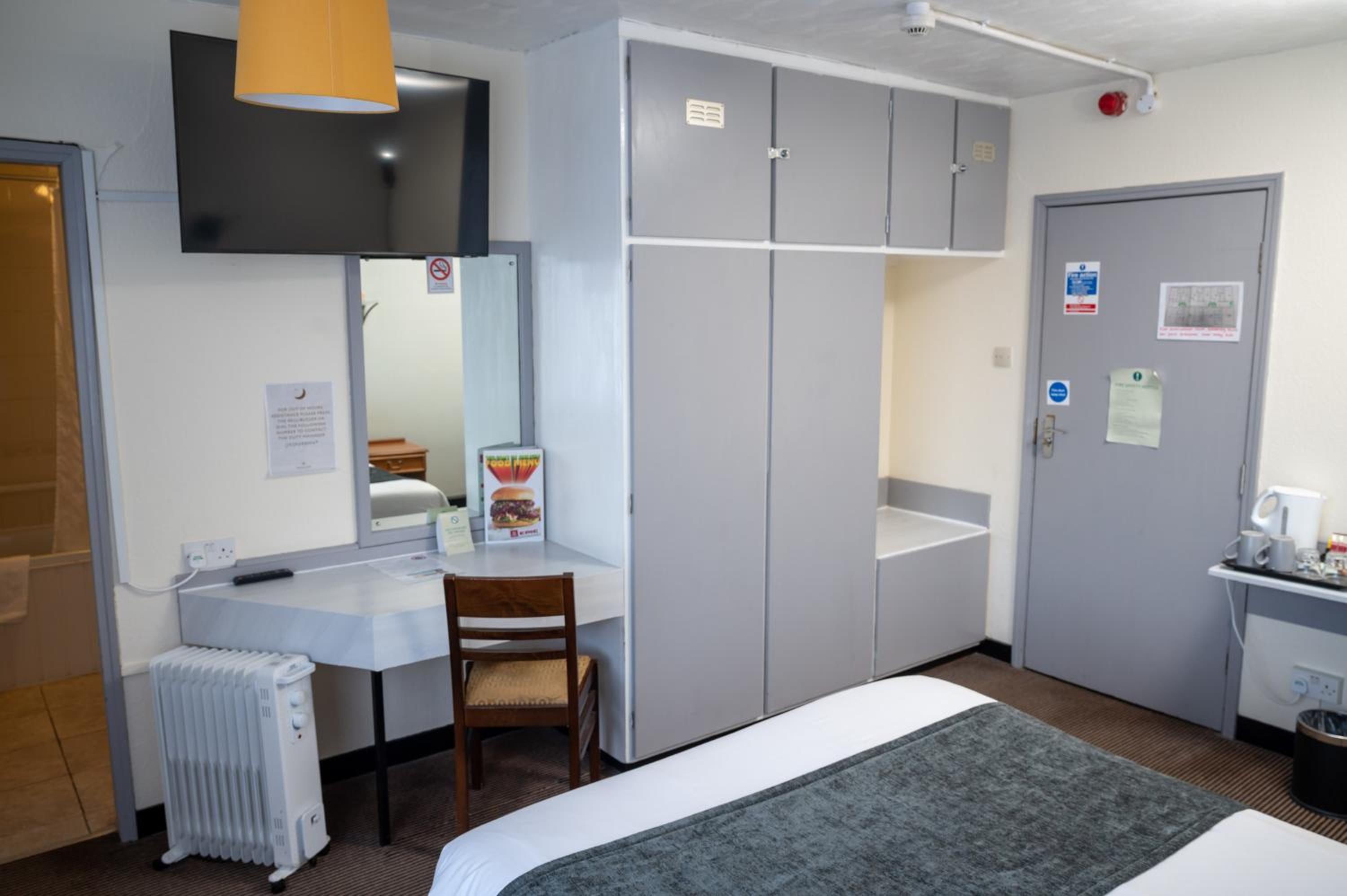 Double Room - Photo 3
