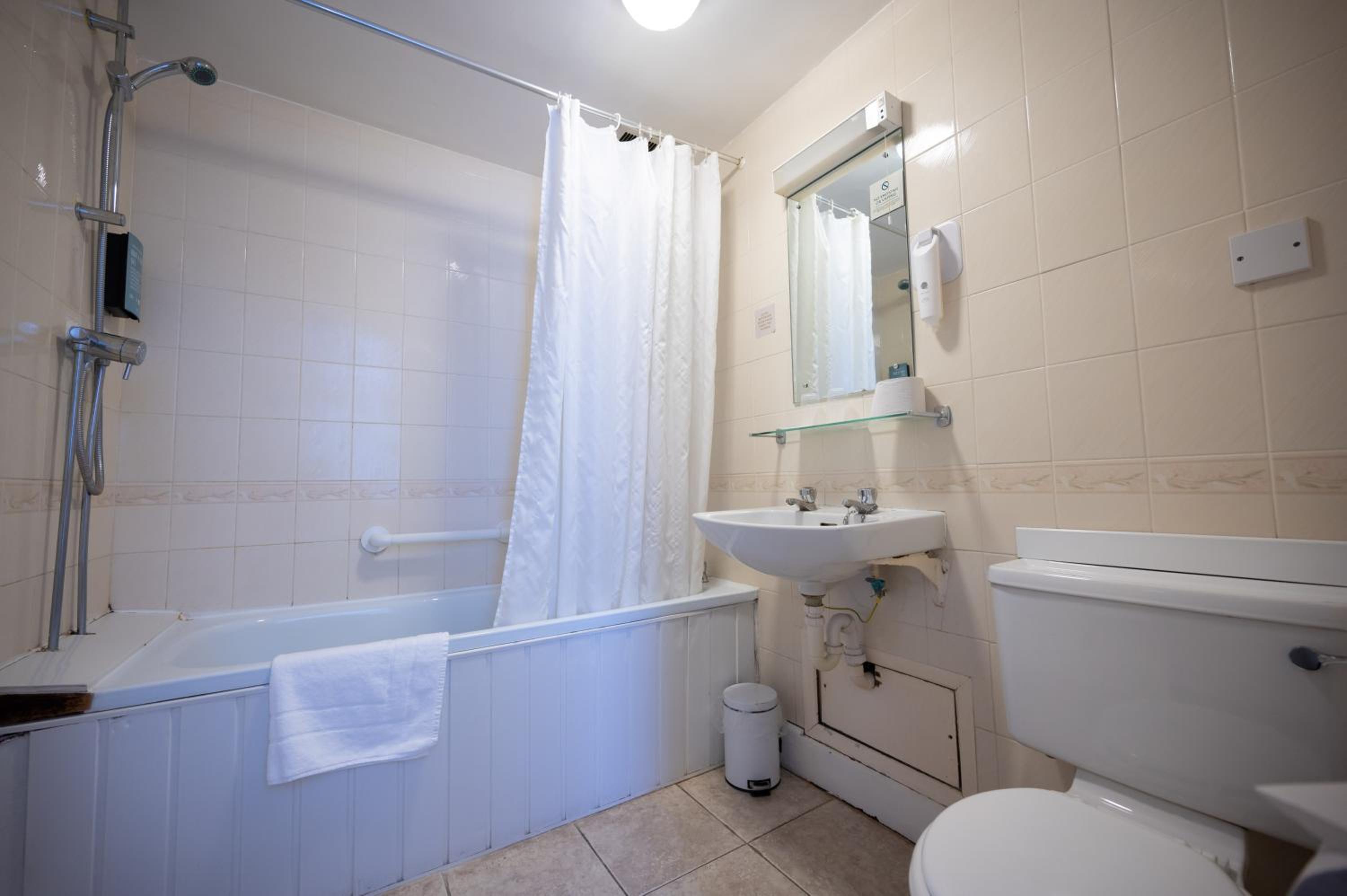 Double Room - Photo 4