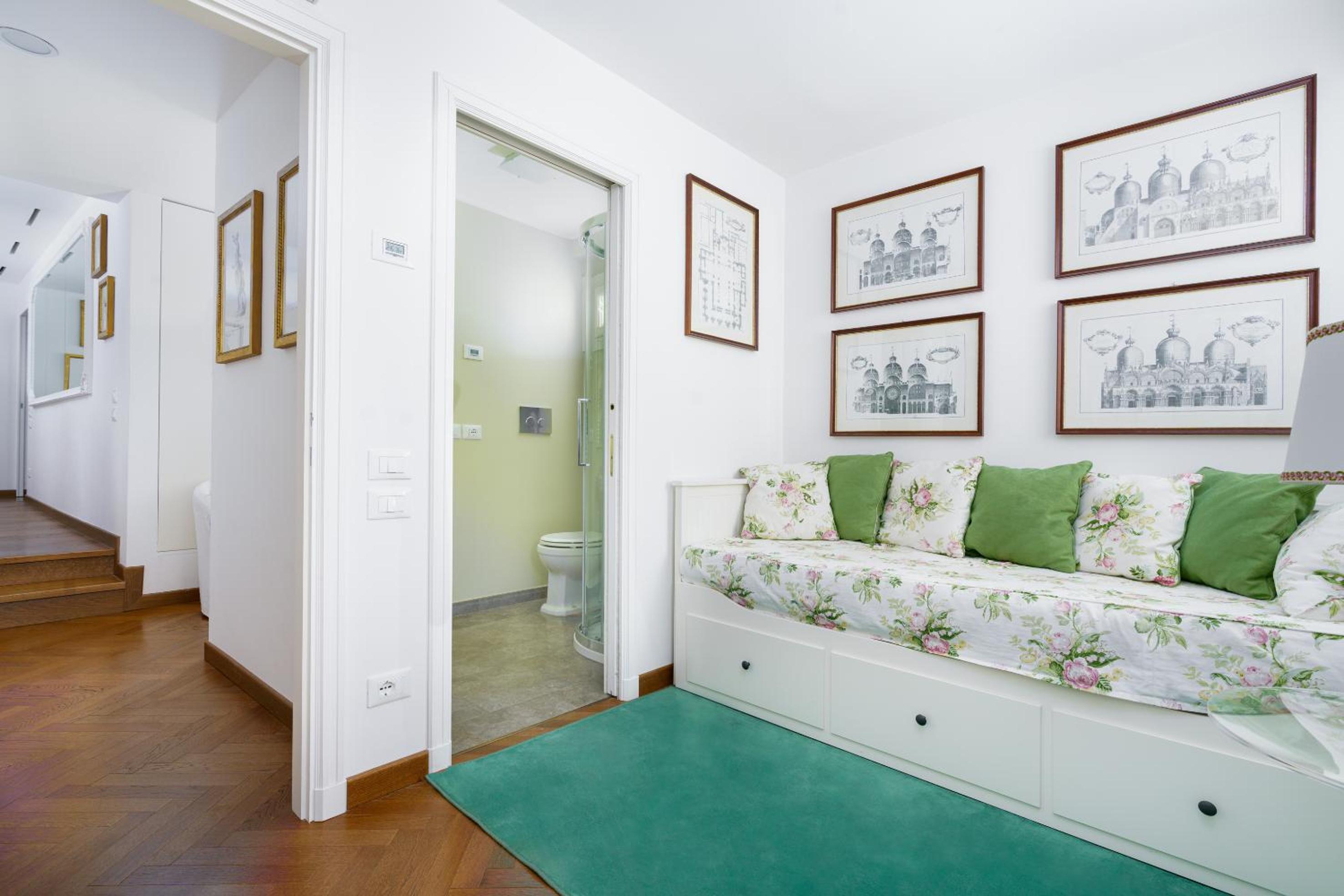 Apartment with Terrace photo 1
