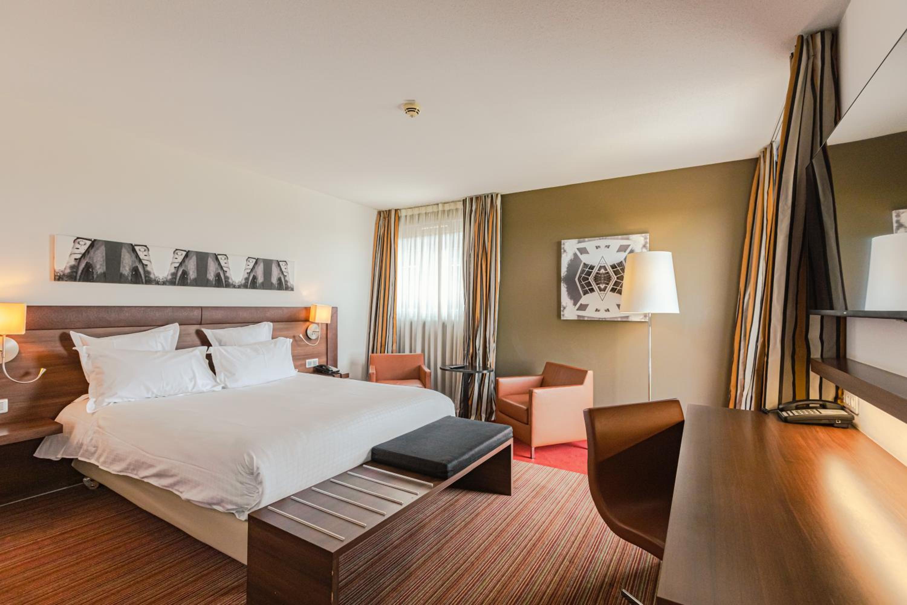 Standard Queen Room - Photo 1