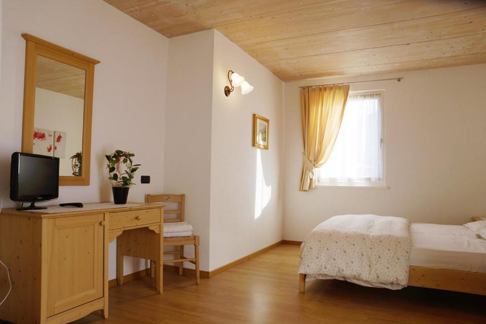 Double or Twin Room photo 2