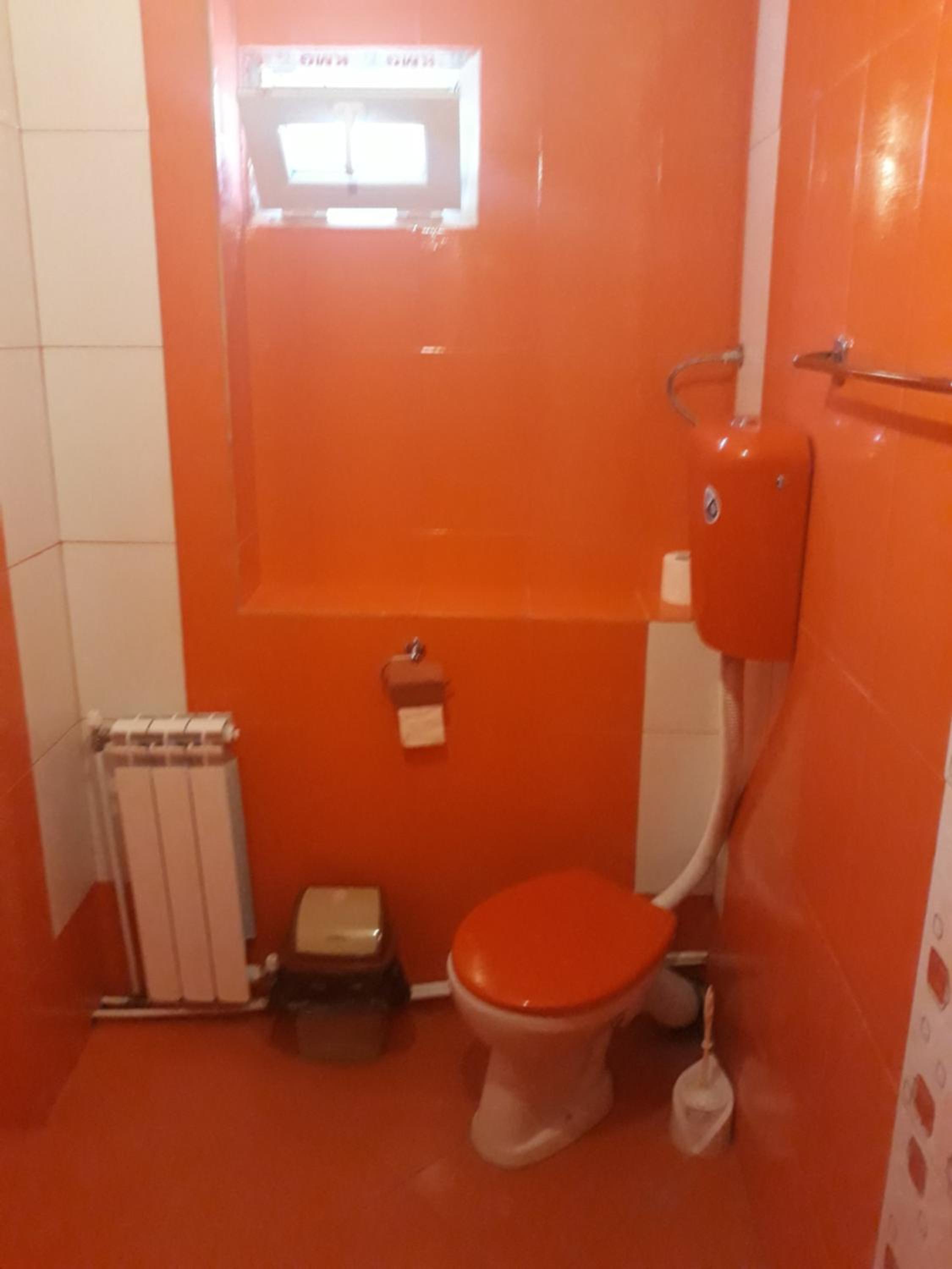 Economy Triple Room photo 3