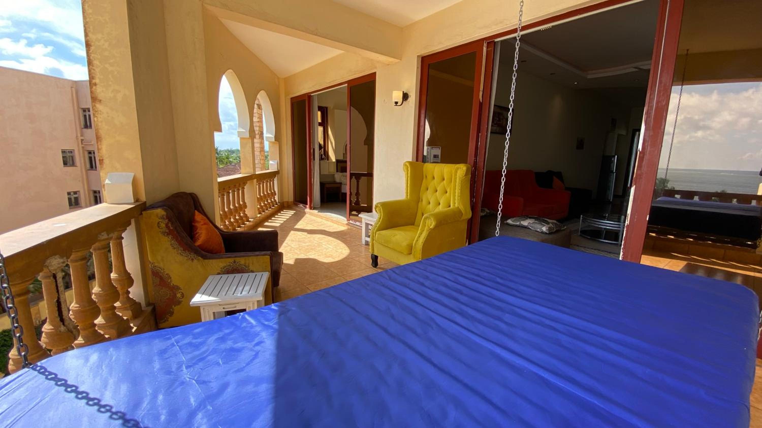 Two-Bedroom Apartment - Photo 18