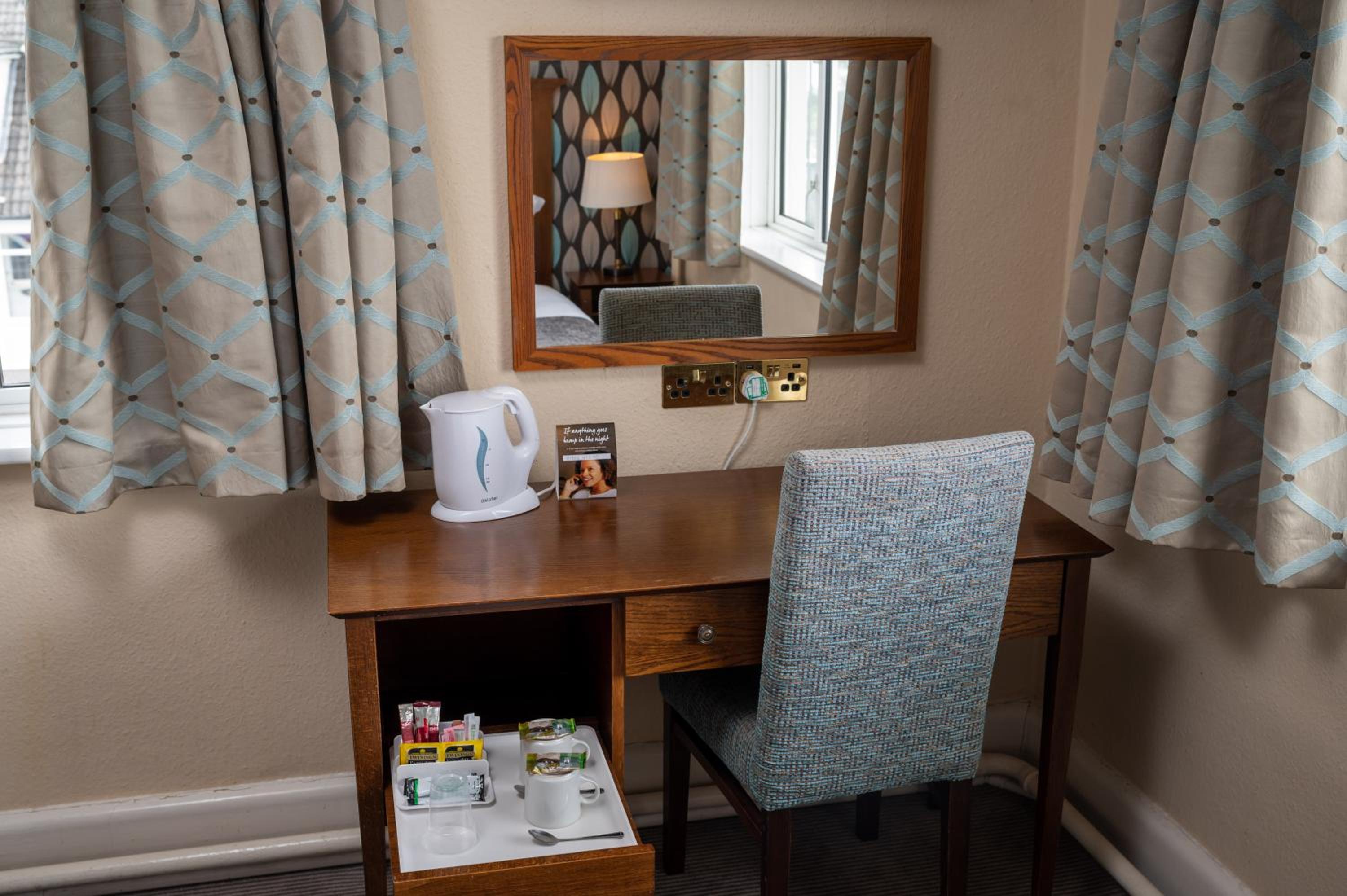 Twin Room with Sea View - Photo 5