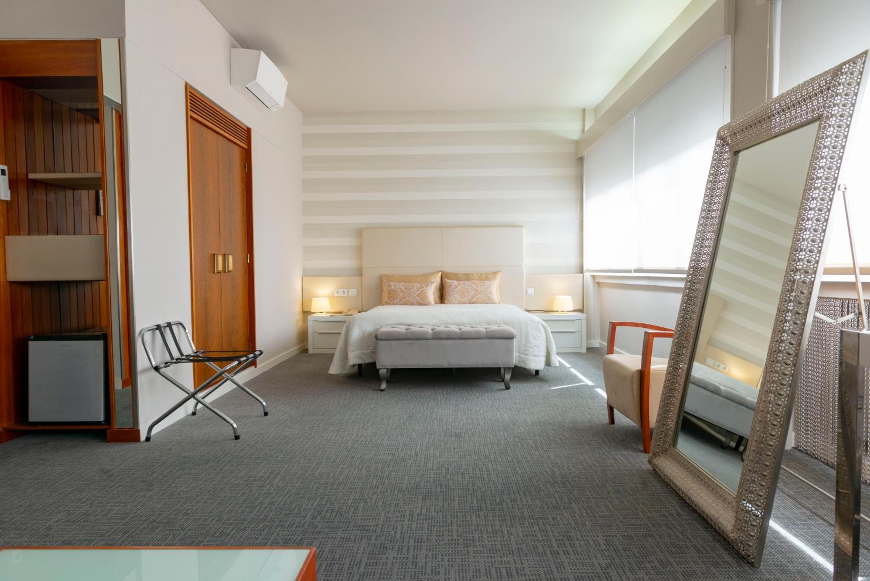 Suite - Photo 5