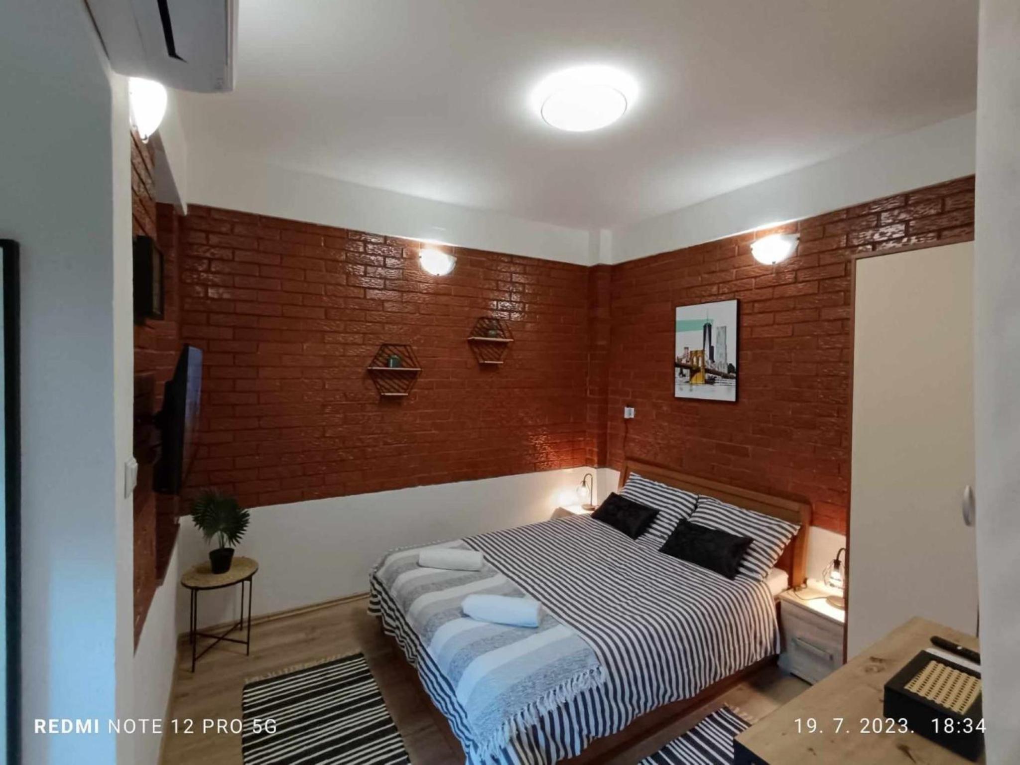 One Bedroom Apartment