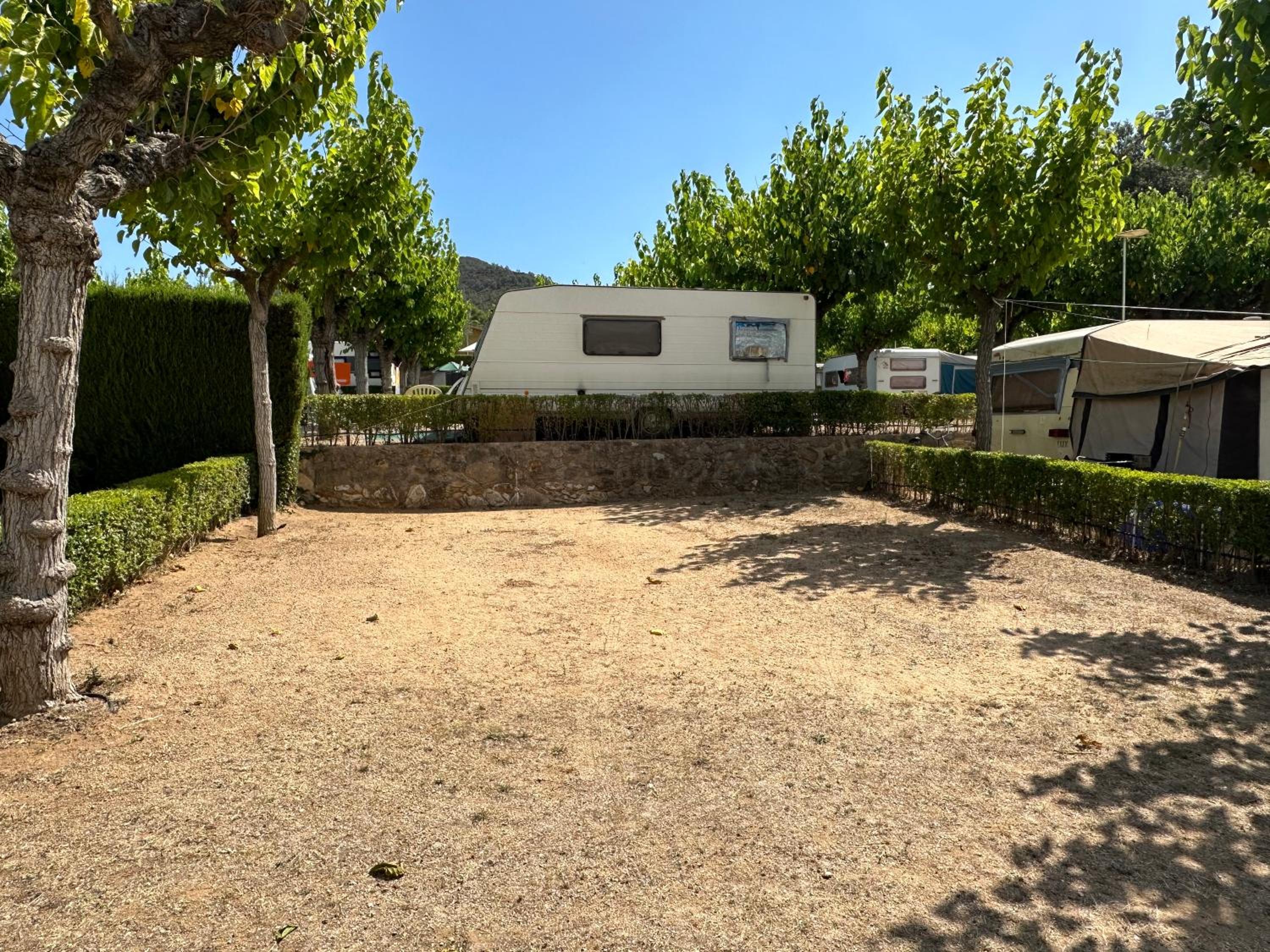 Empty Spot with electricity and water (bring own tent or caravan) photo 2