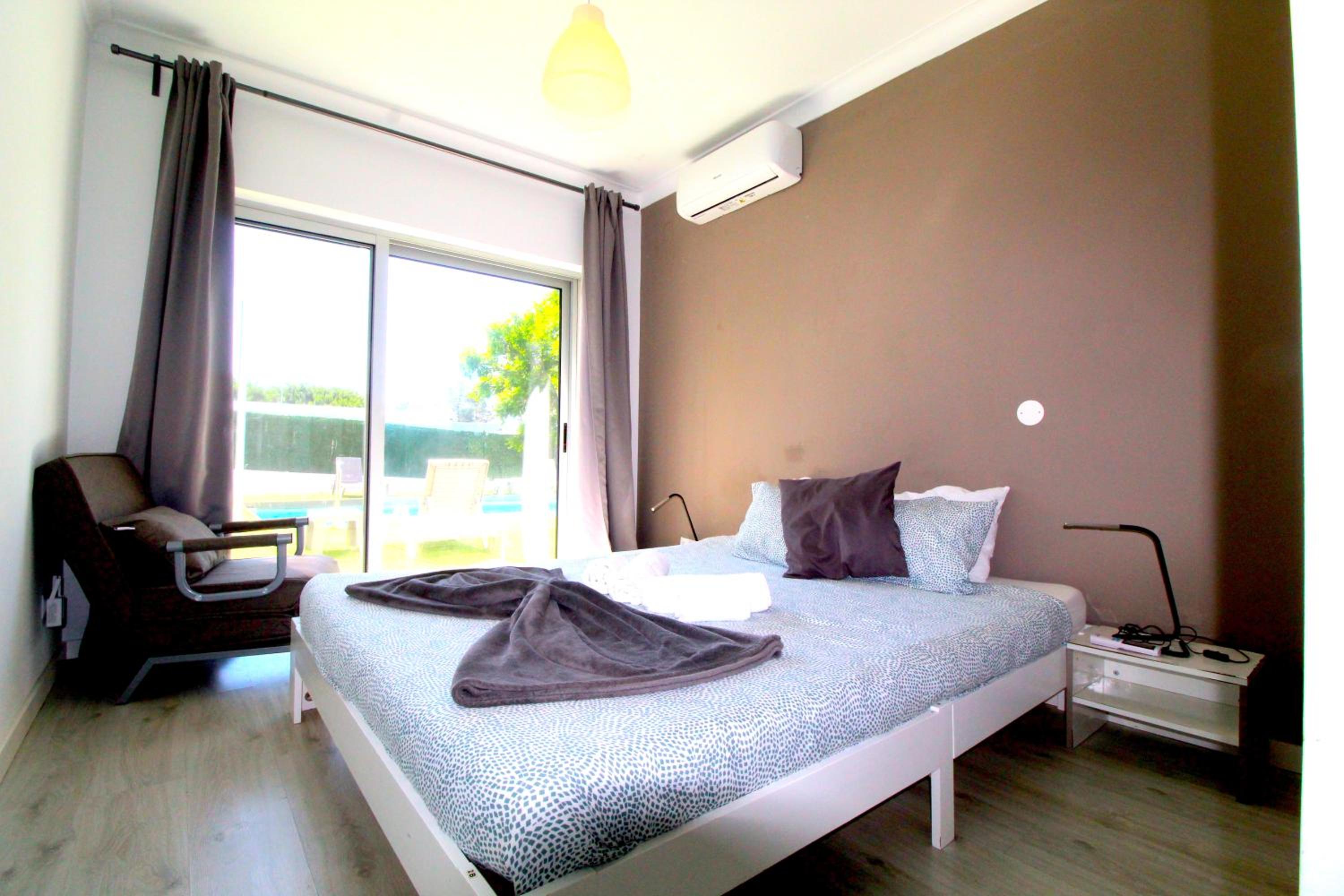 Villa com Piscina Privada