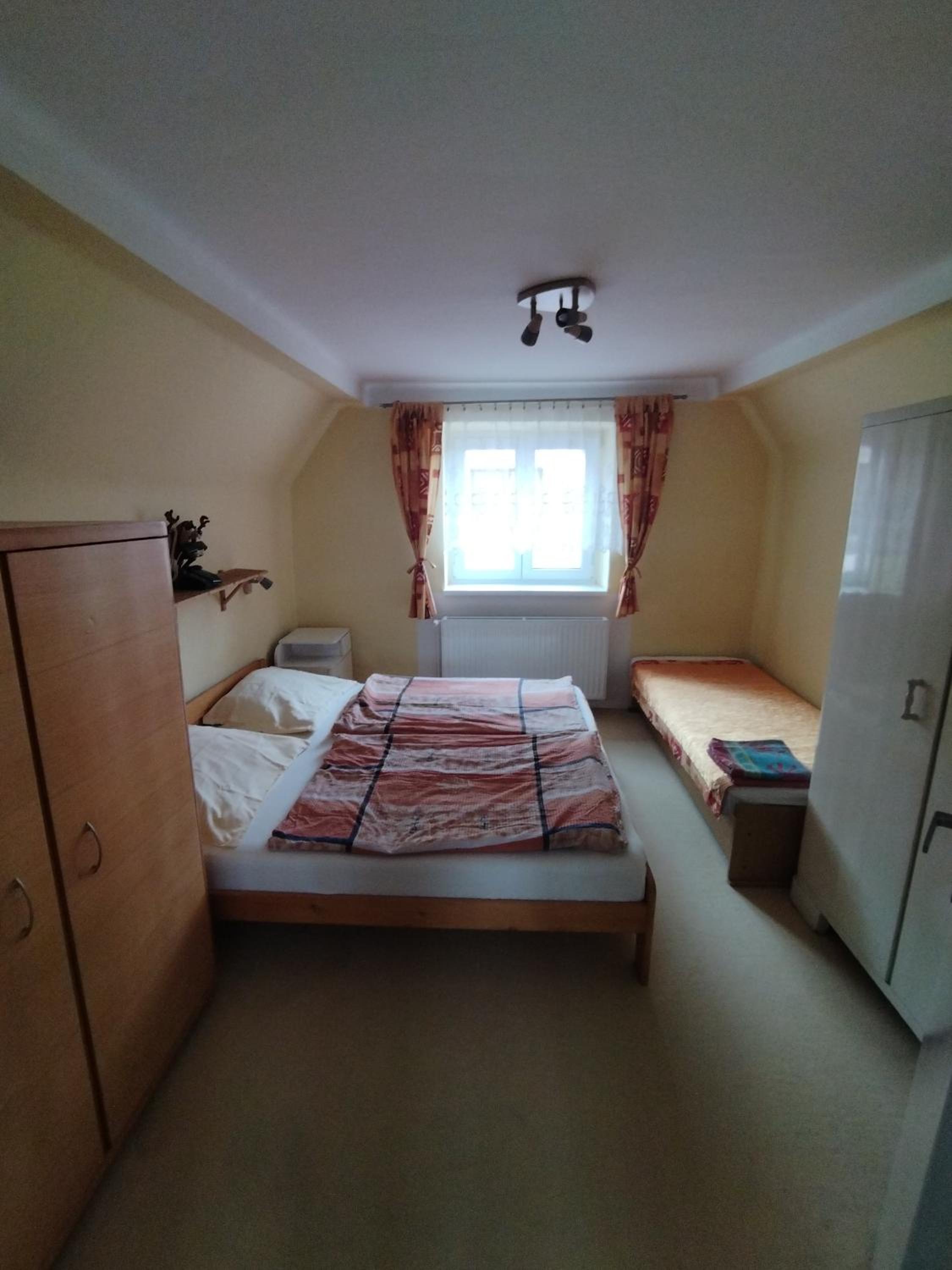 Apartment with Balcony - Photo 4