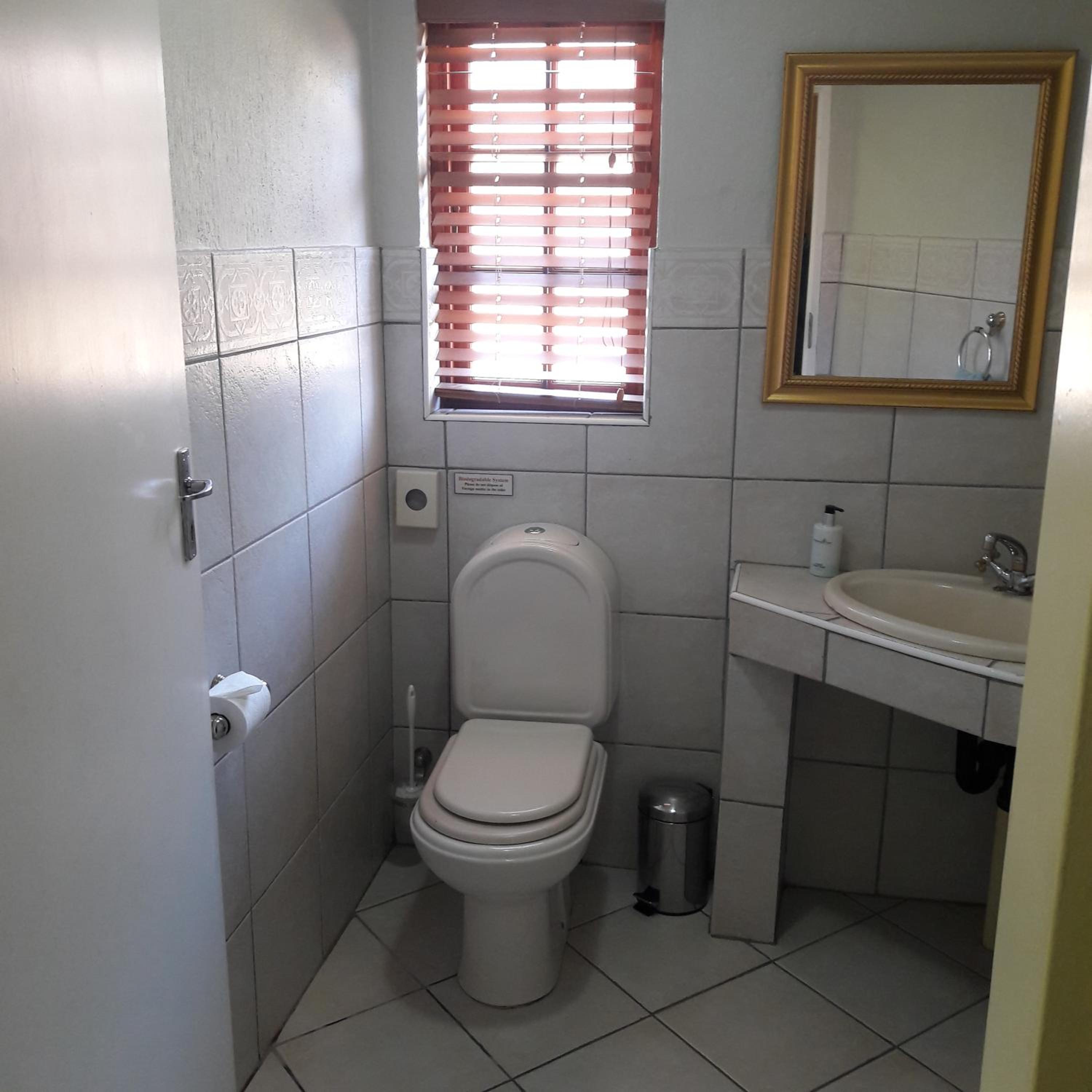 Hilltop House - Photo 12