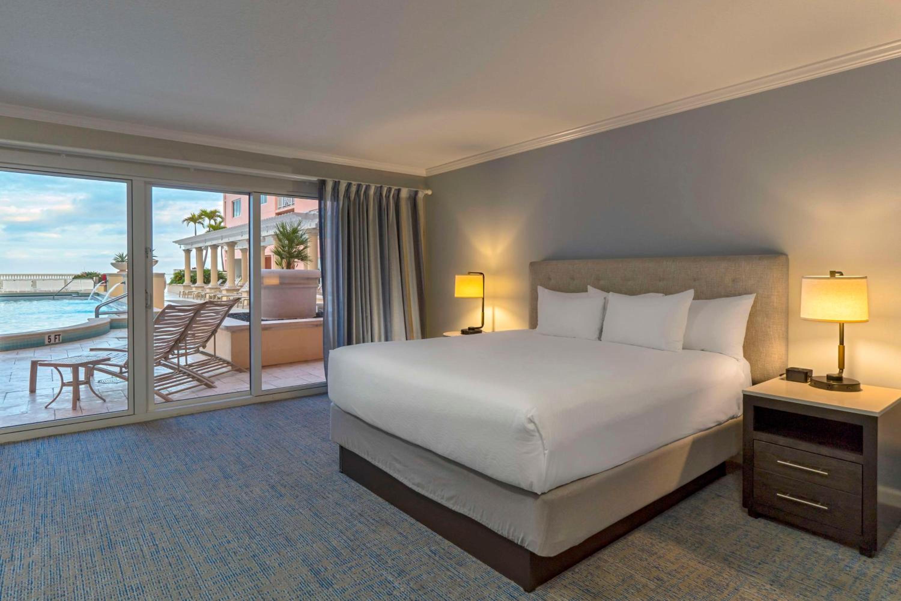 King Suite with Kitchenette - Poolside - Photo 8