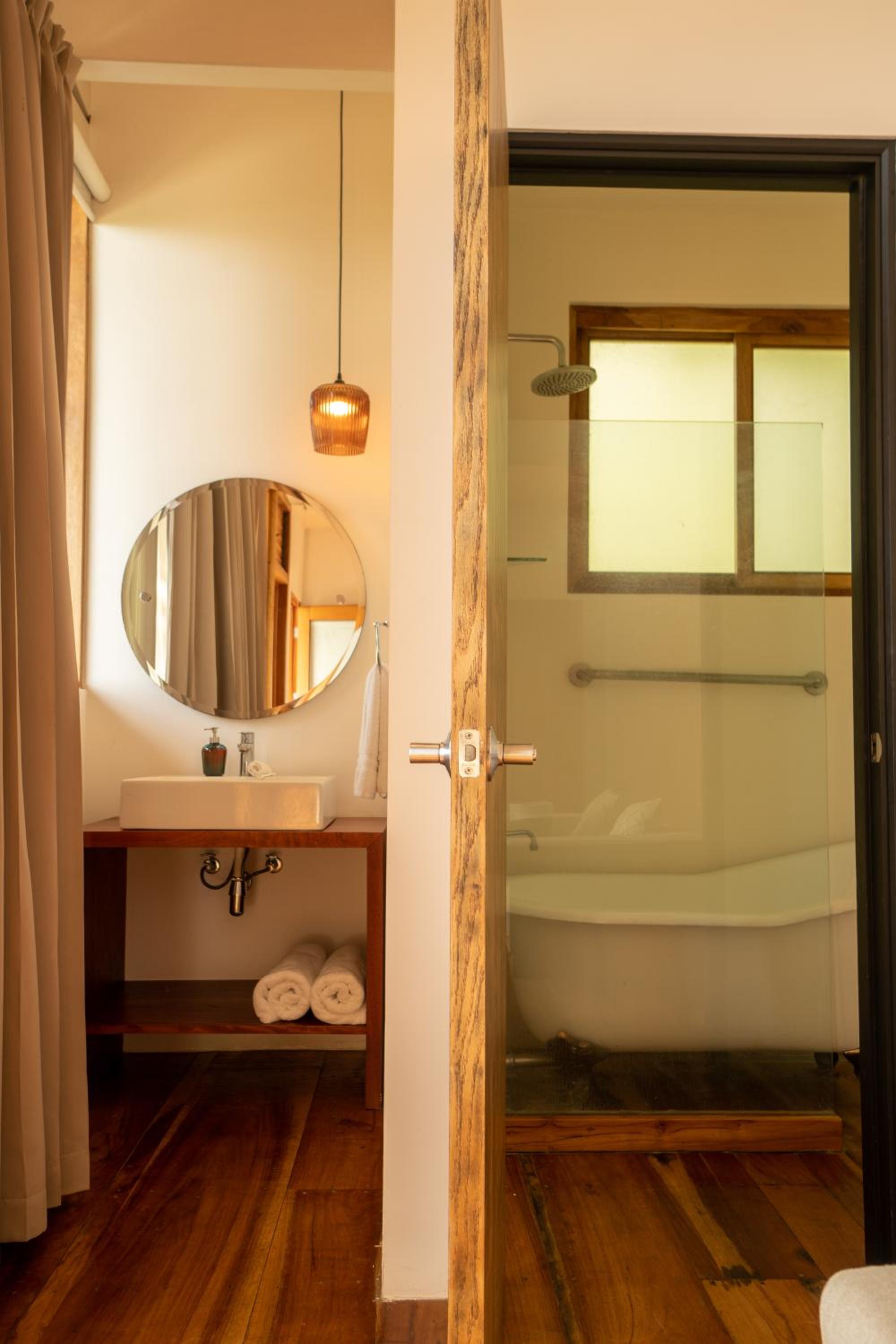 Deluxe Double Room with Balcony and Sea View photo 3