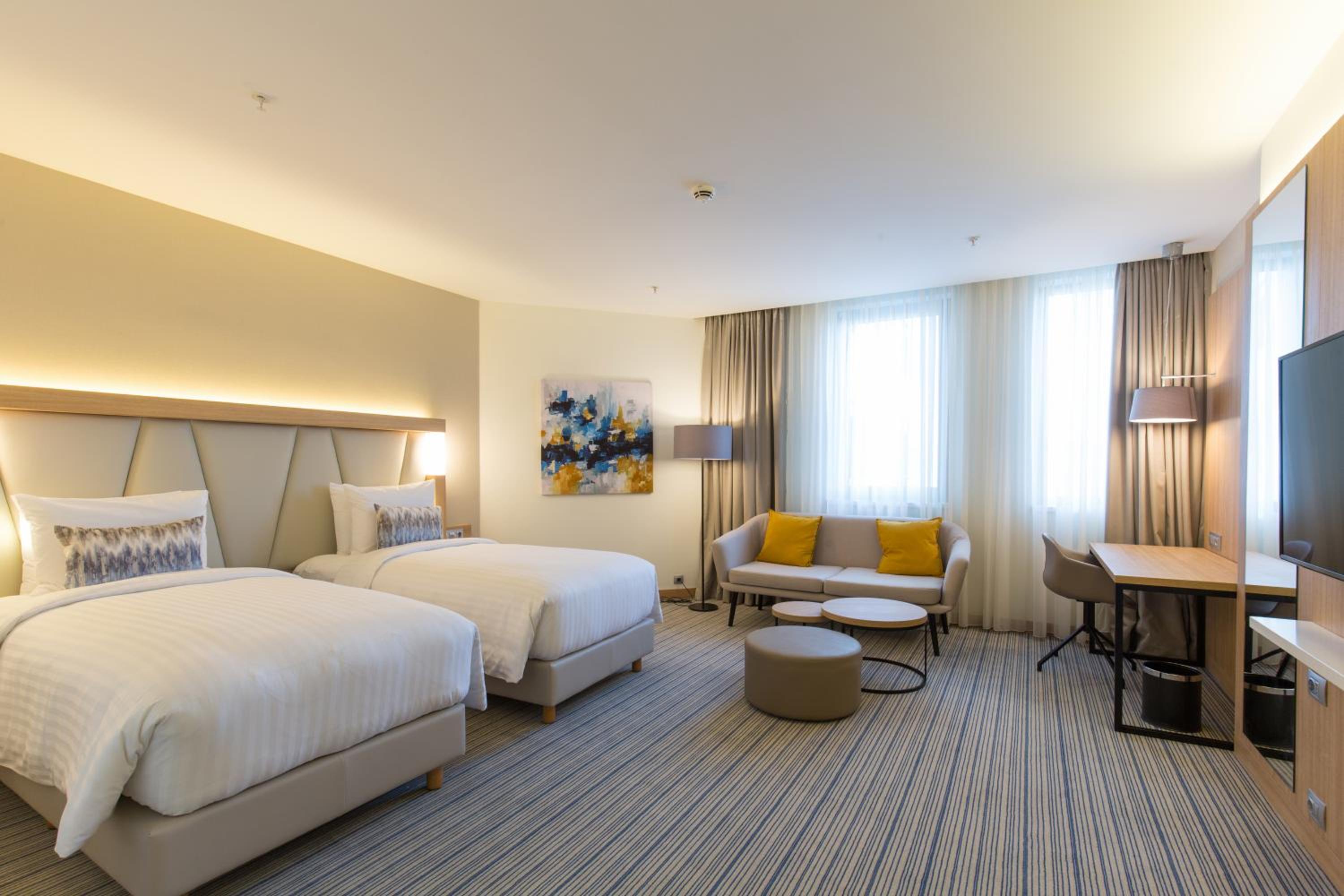 Superior, Guest room, 2 Twin/Single Bed(s), City view - Photo 3