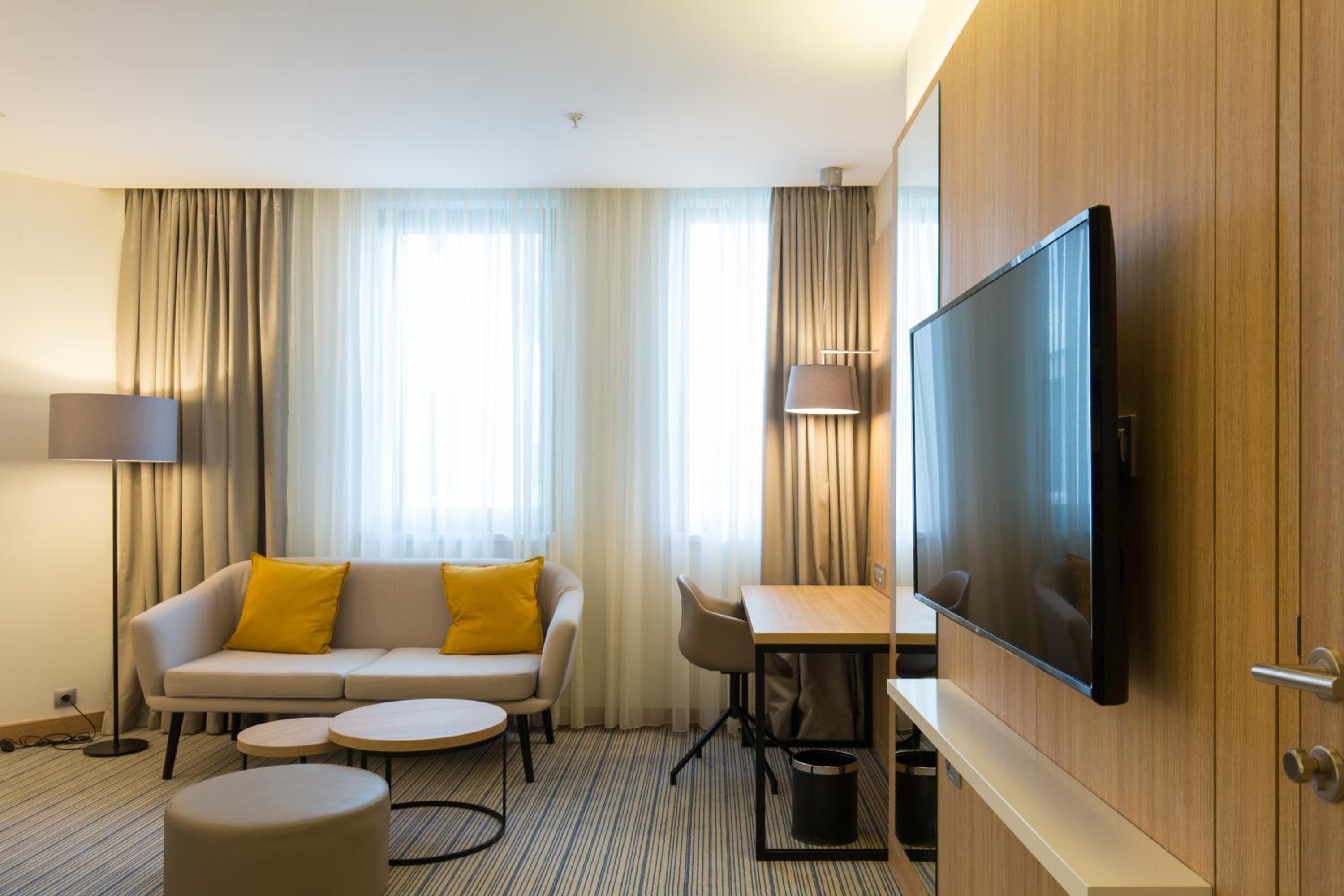 Superior, Guest room, 2 Twin/Single Bed(s), City view - Photo 1