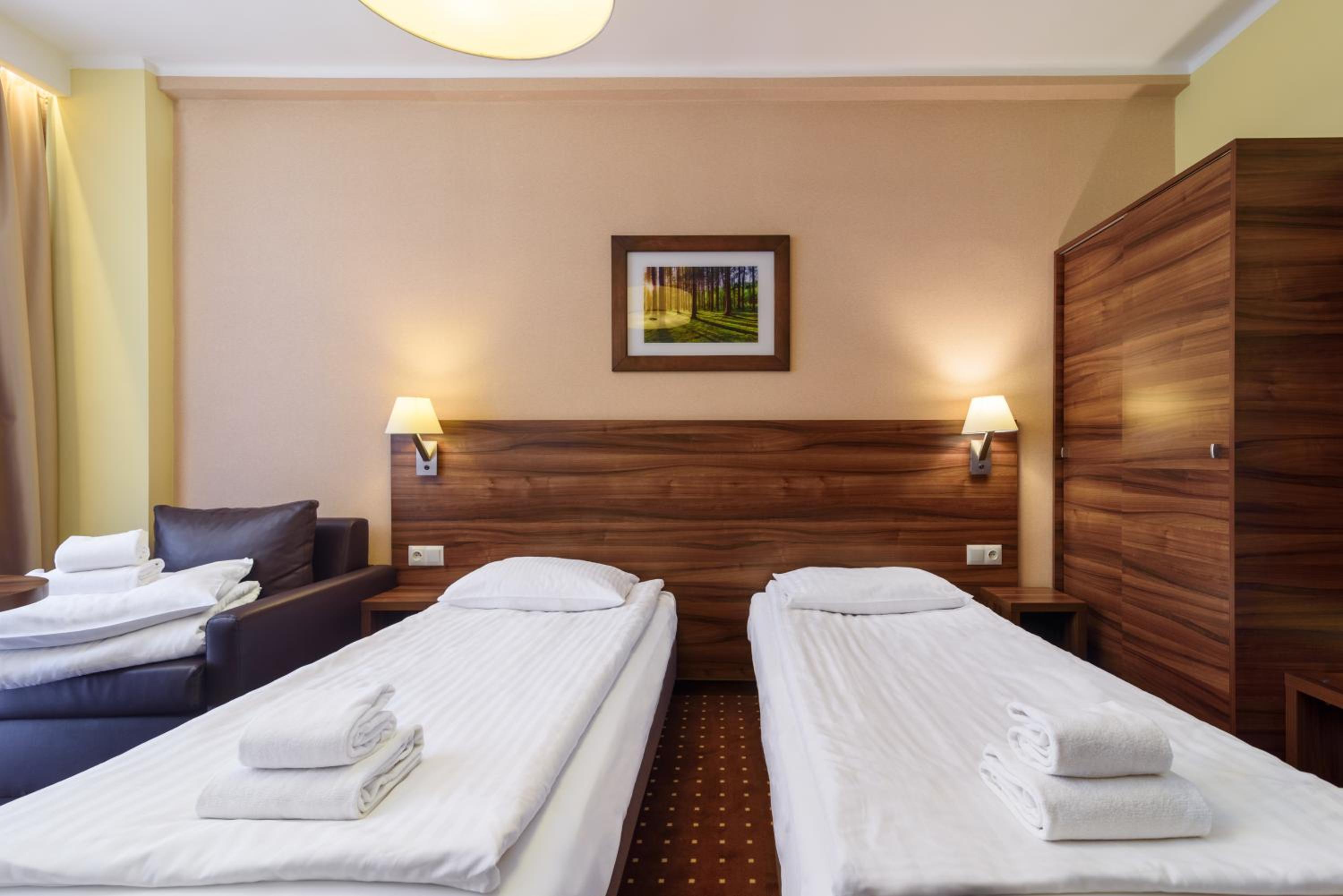 Triple Room with Balcony - Photo 2