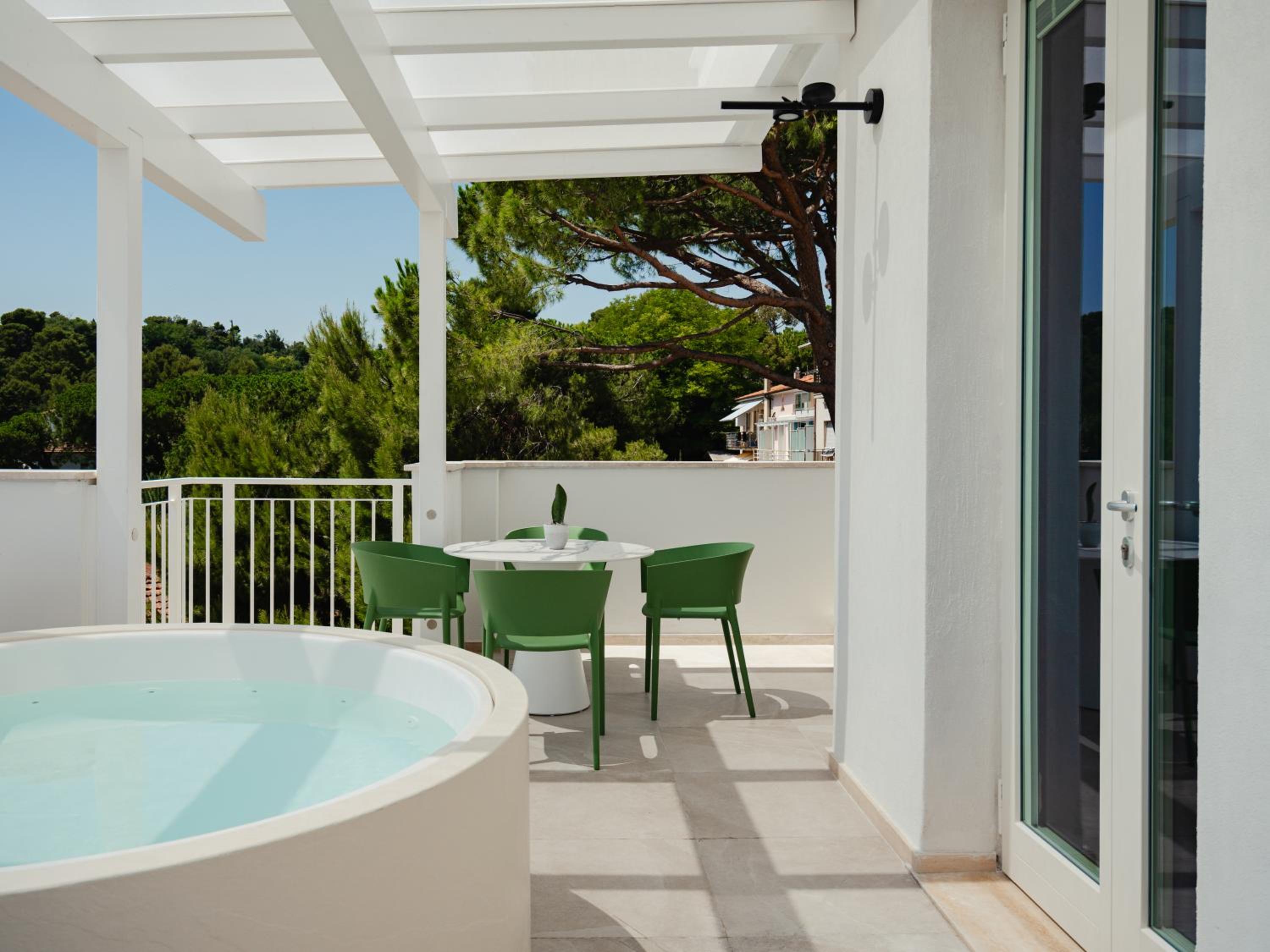 King Suite with Sea View - Photo 7