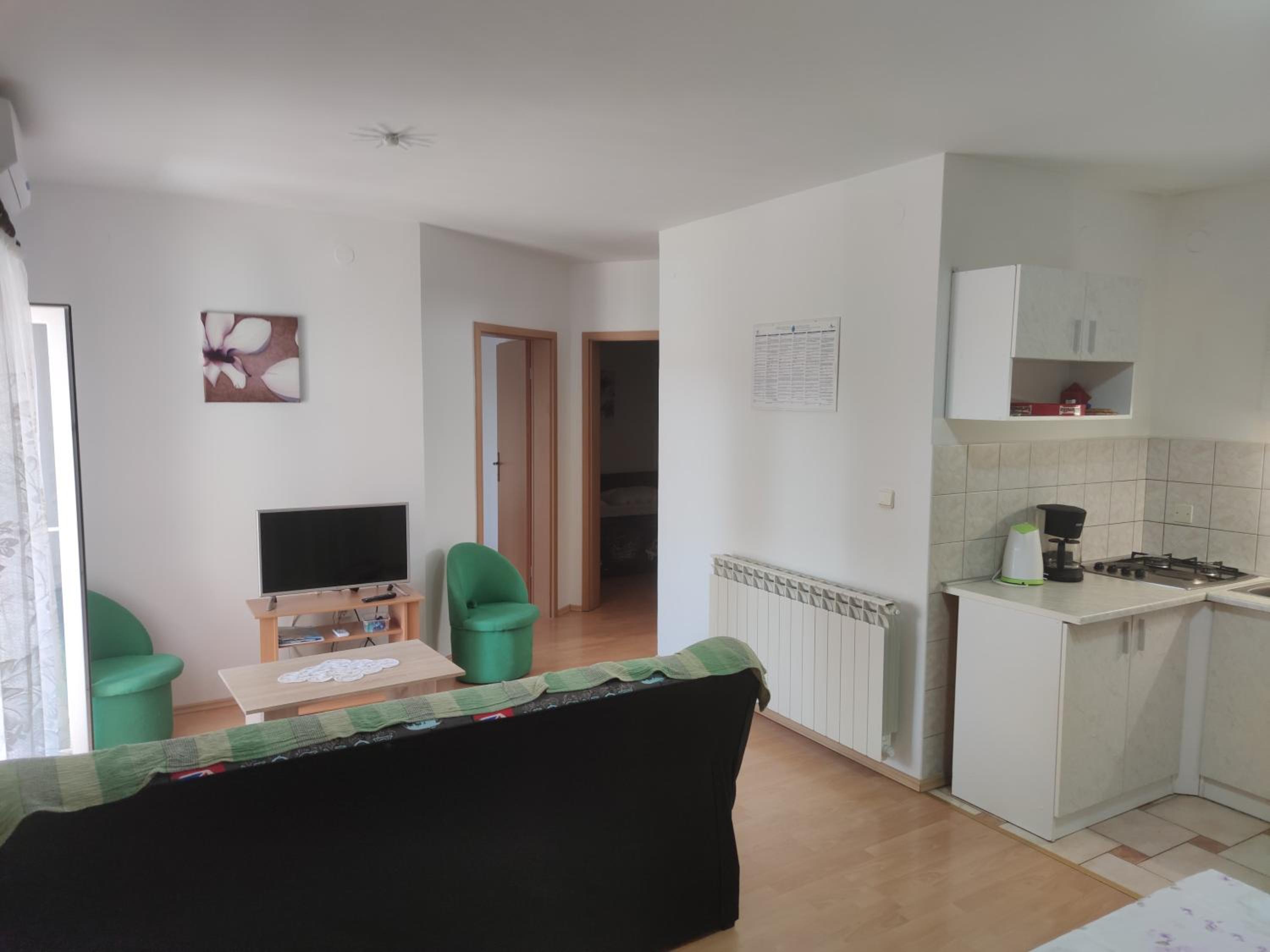 Apartment with Garden View
