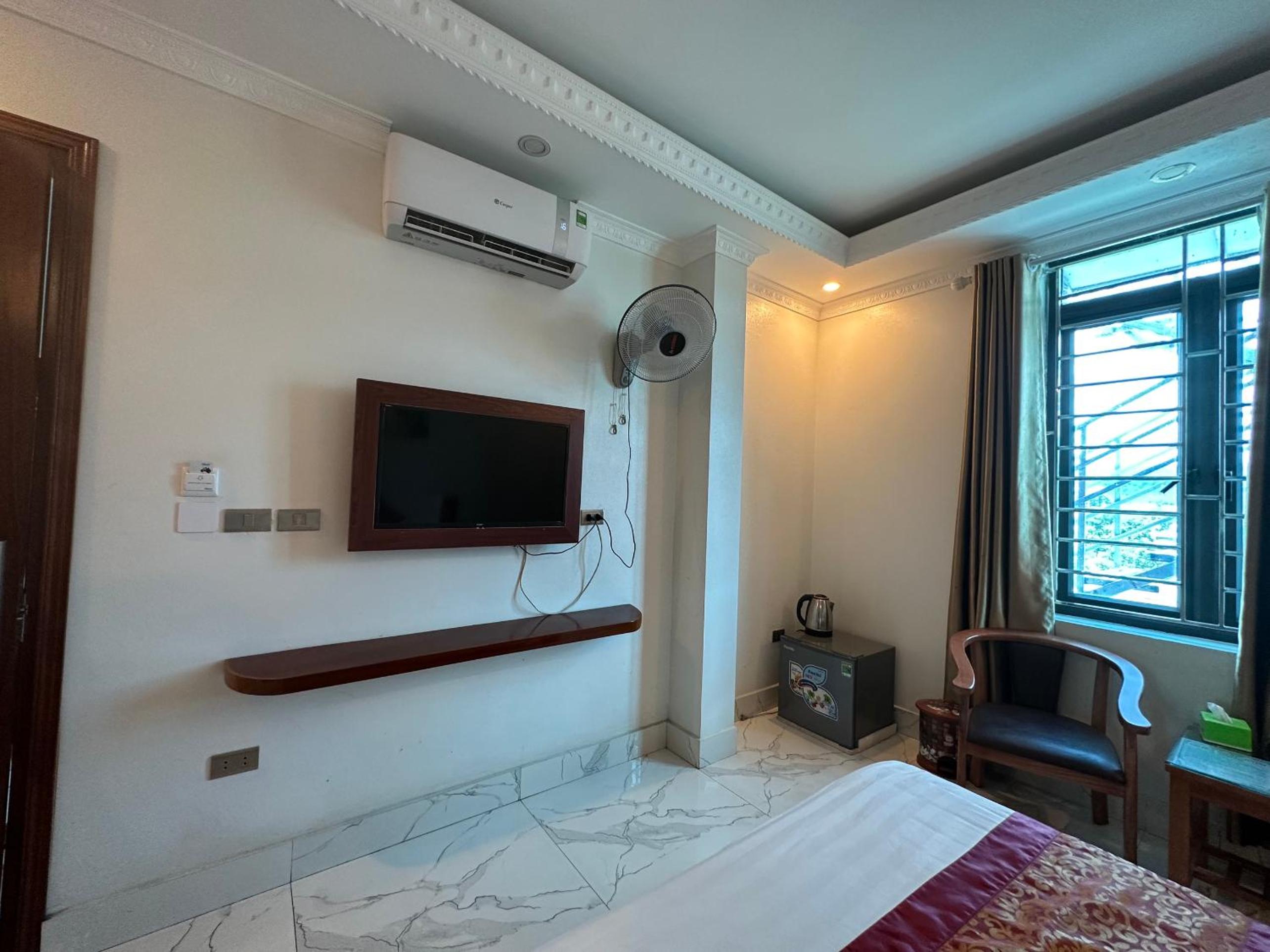 Deluxe Room (2 Adults + 1 Child) photo 2