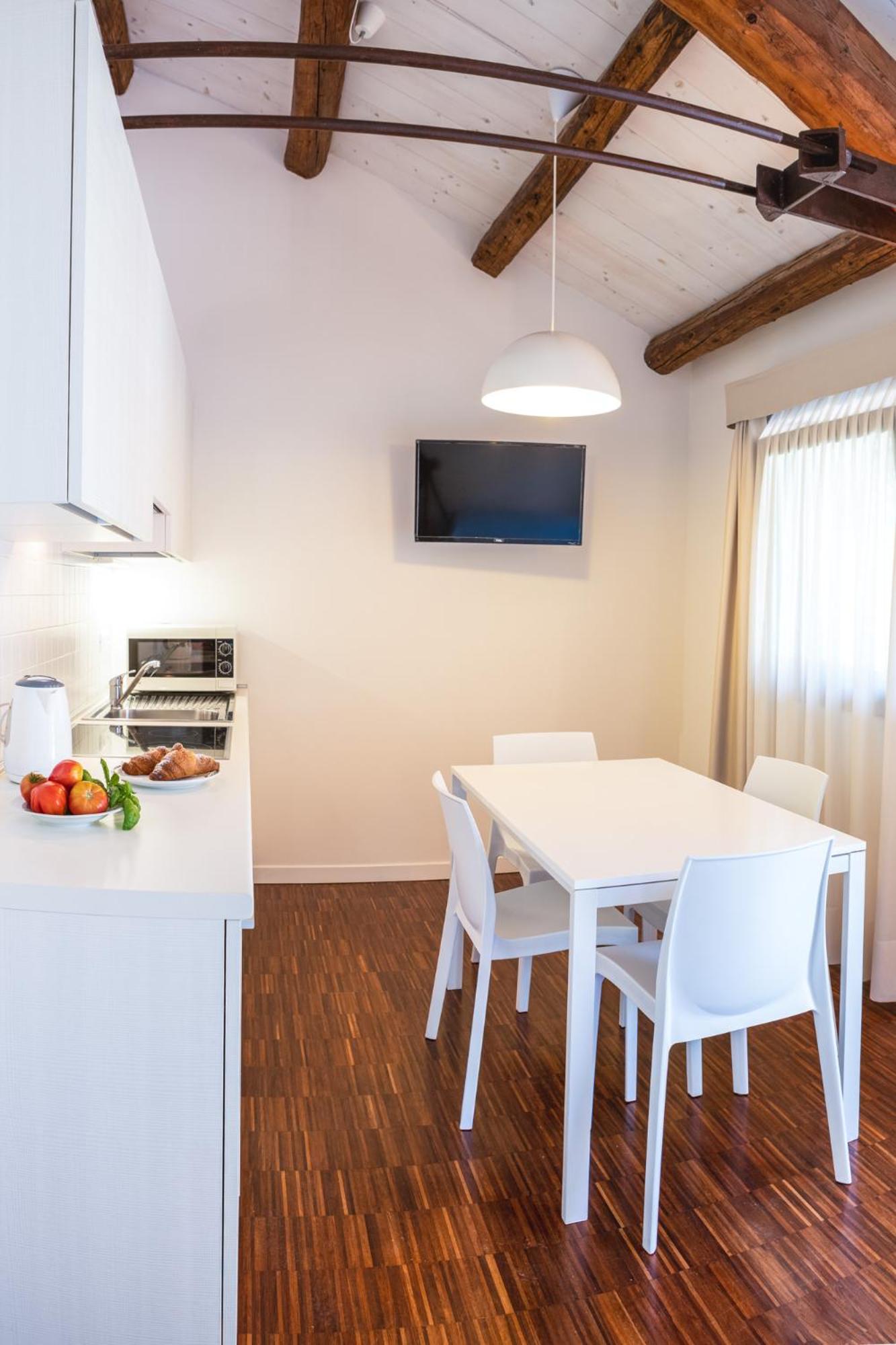 Standard Apartment - Photo 2