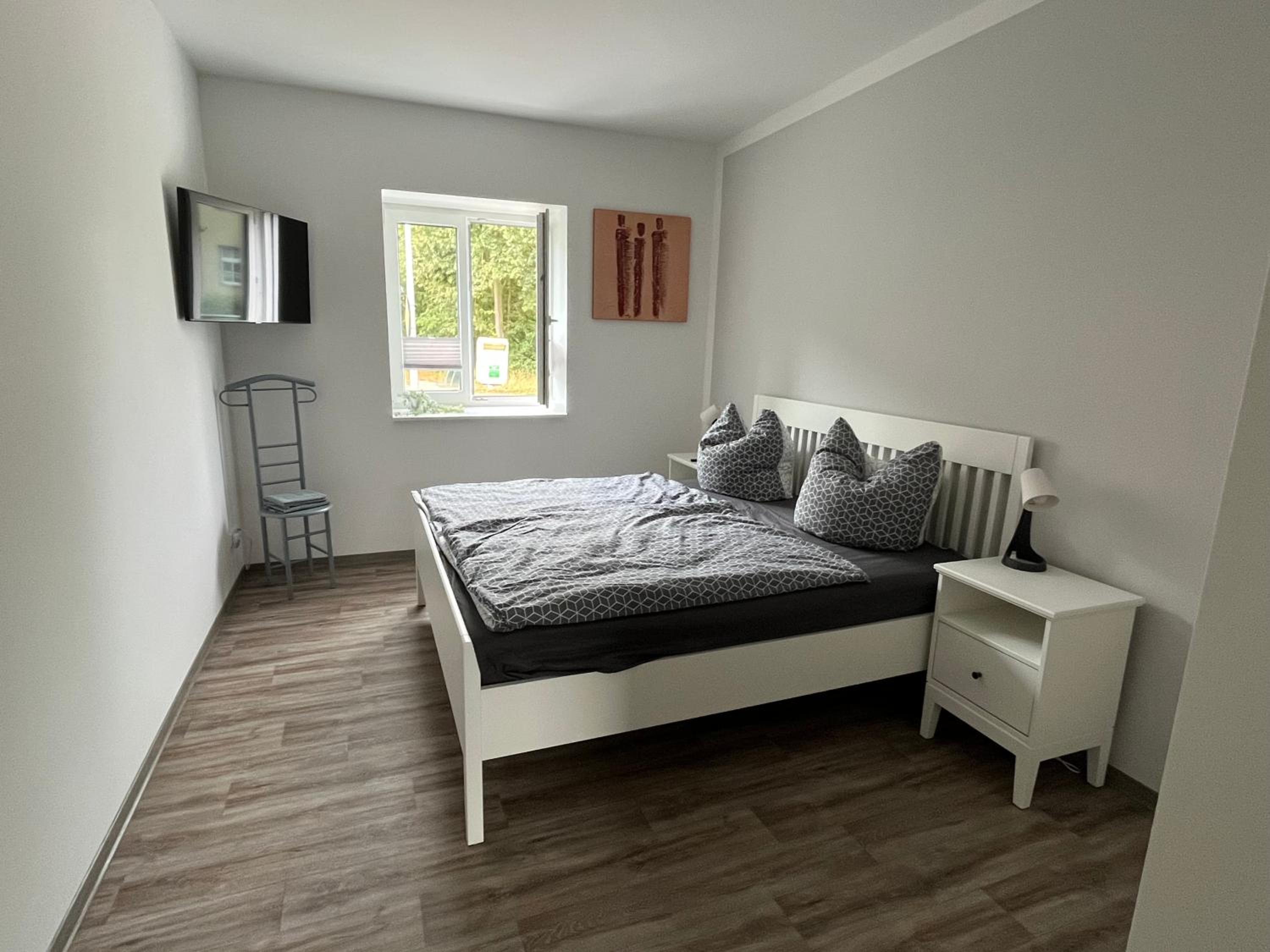 One-Bedroom Apartment with Balcony photo 3