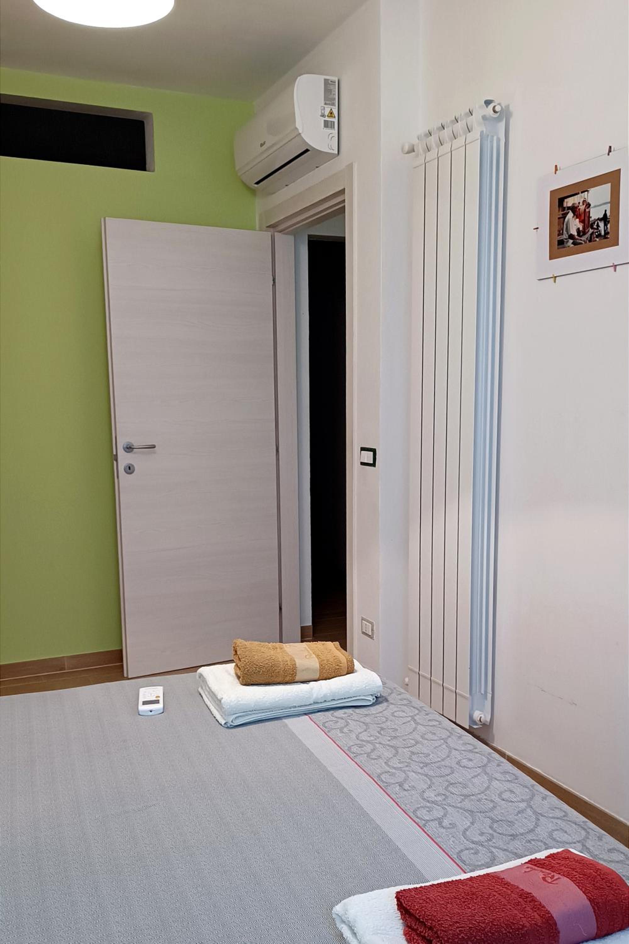 Three-Bedroom House photo 3