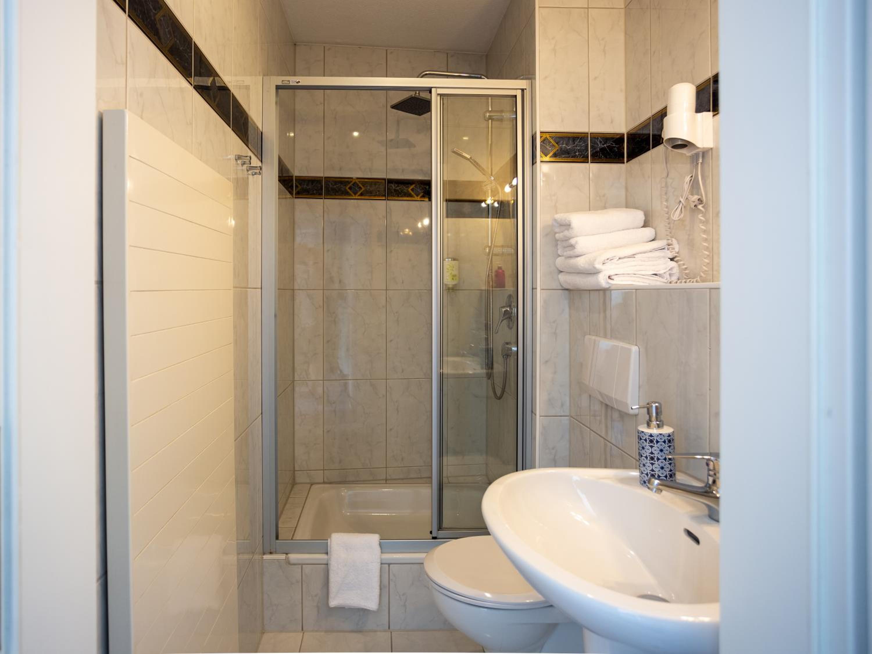 Budget Double Room photo 2