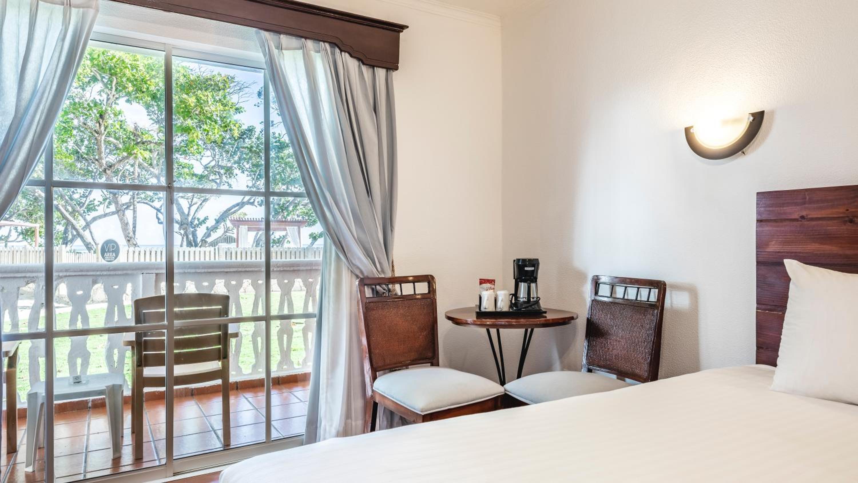 Deluxe Ocean View Adult Only King Bed
