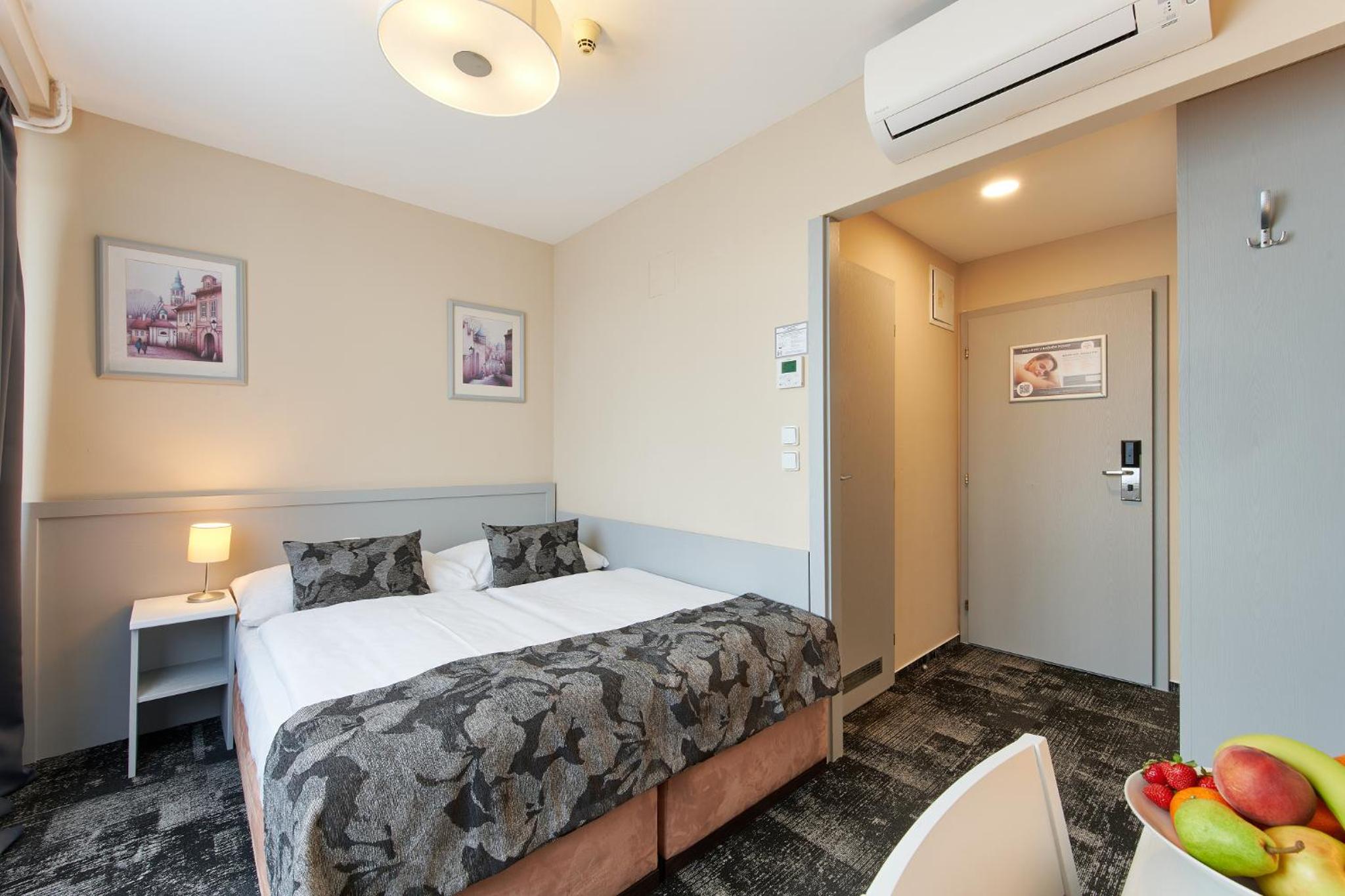 מלון סטפ פראג — Economy Double or Twin Room