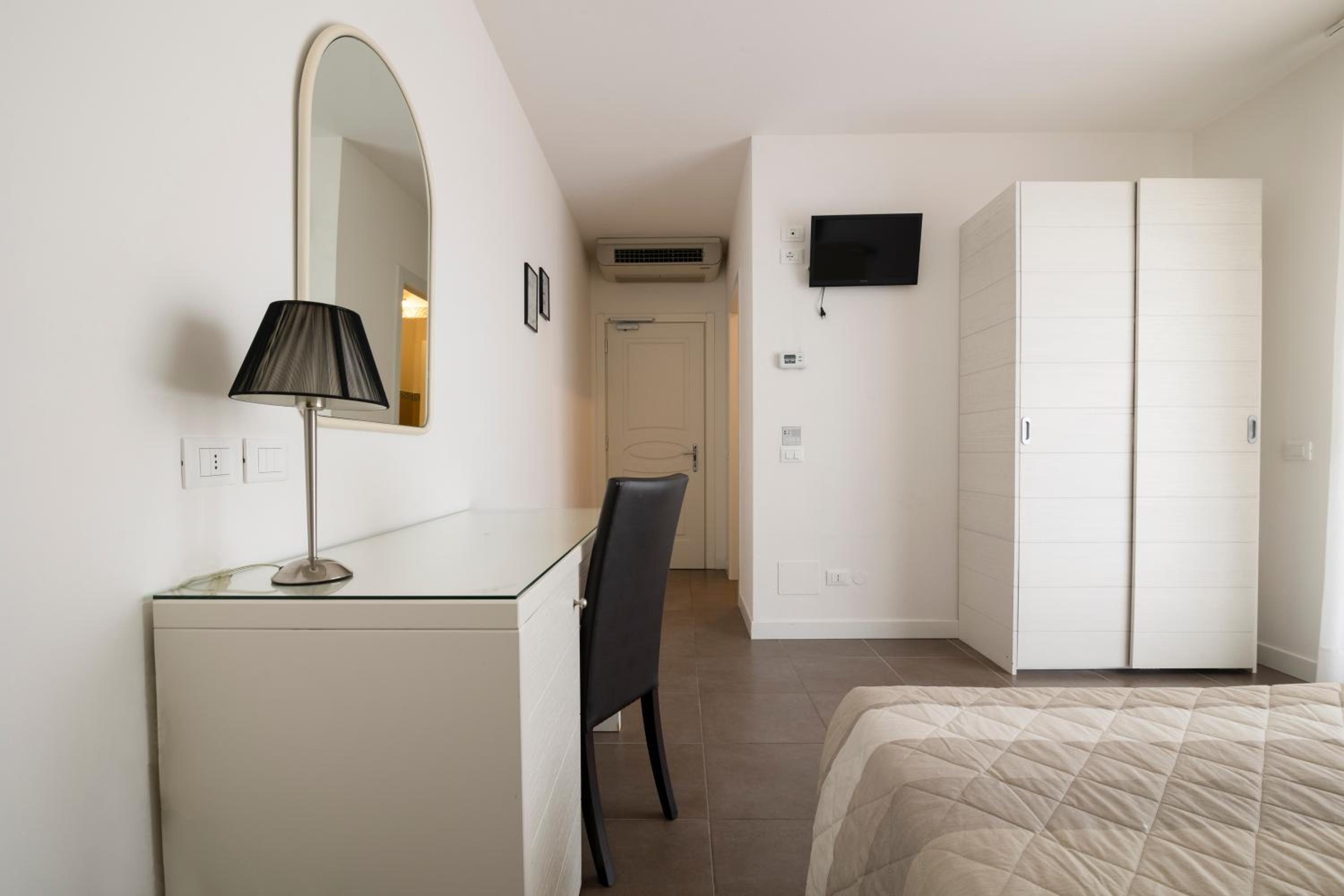 Superior Double Room - Photo 5