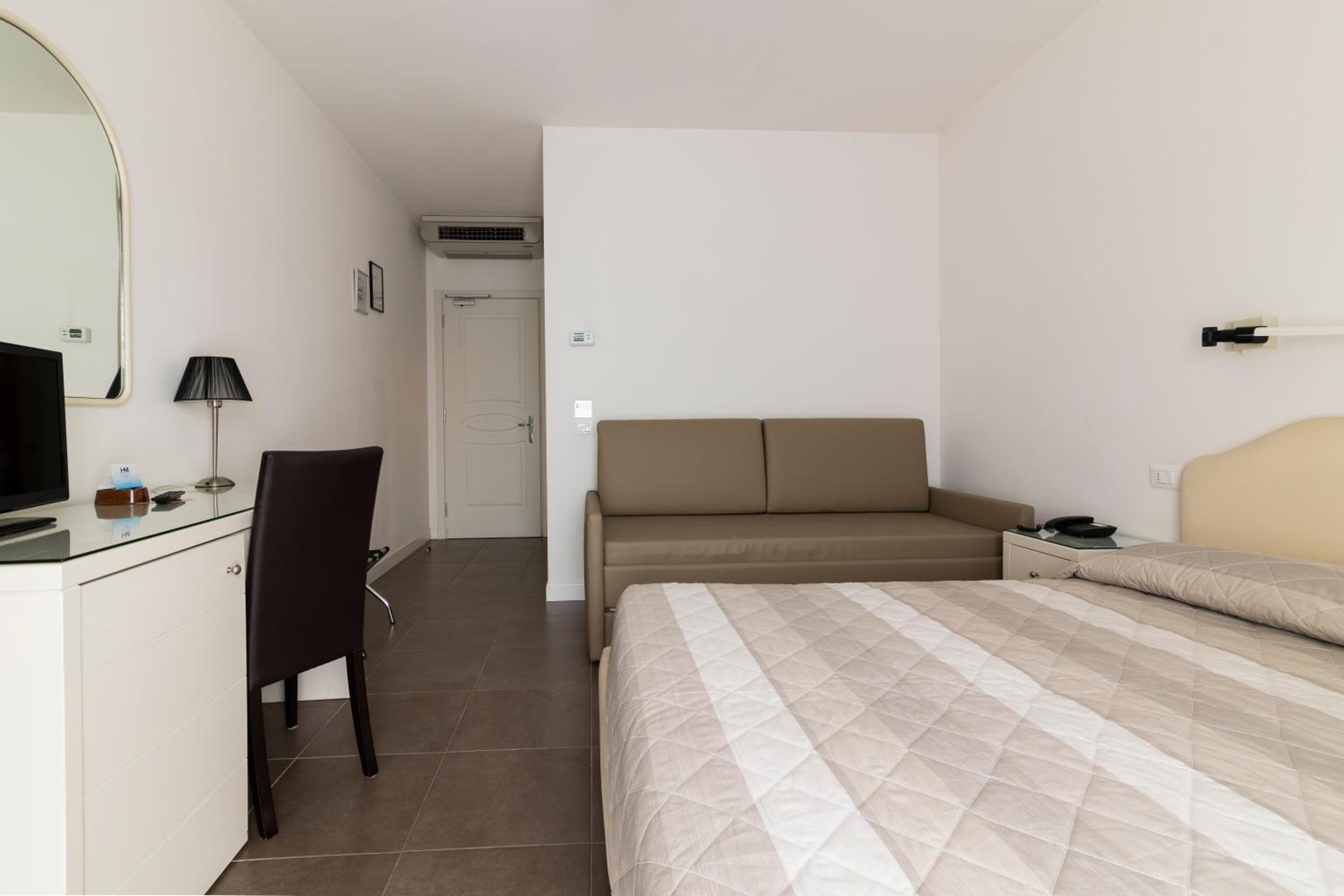 Superior Double Room - Photo 3