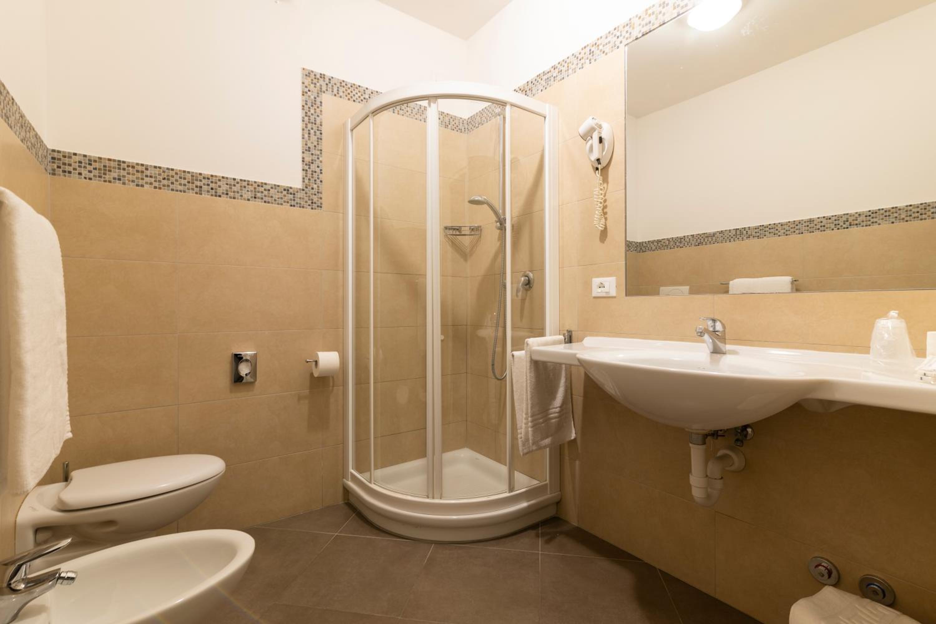 Superior Double Room - Photo 2