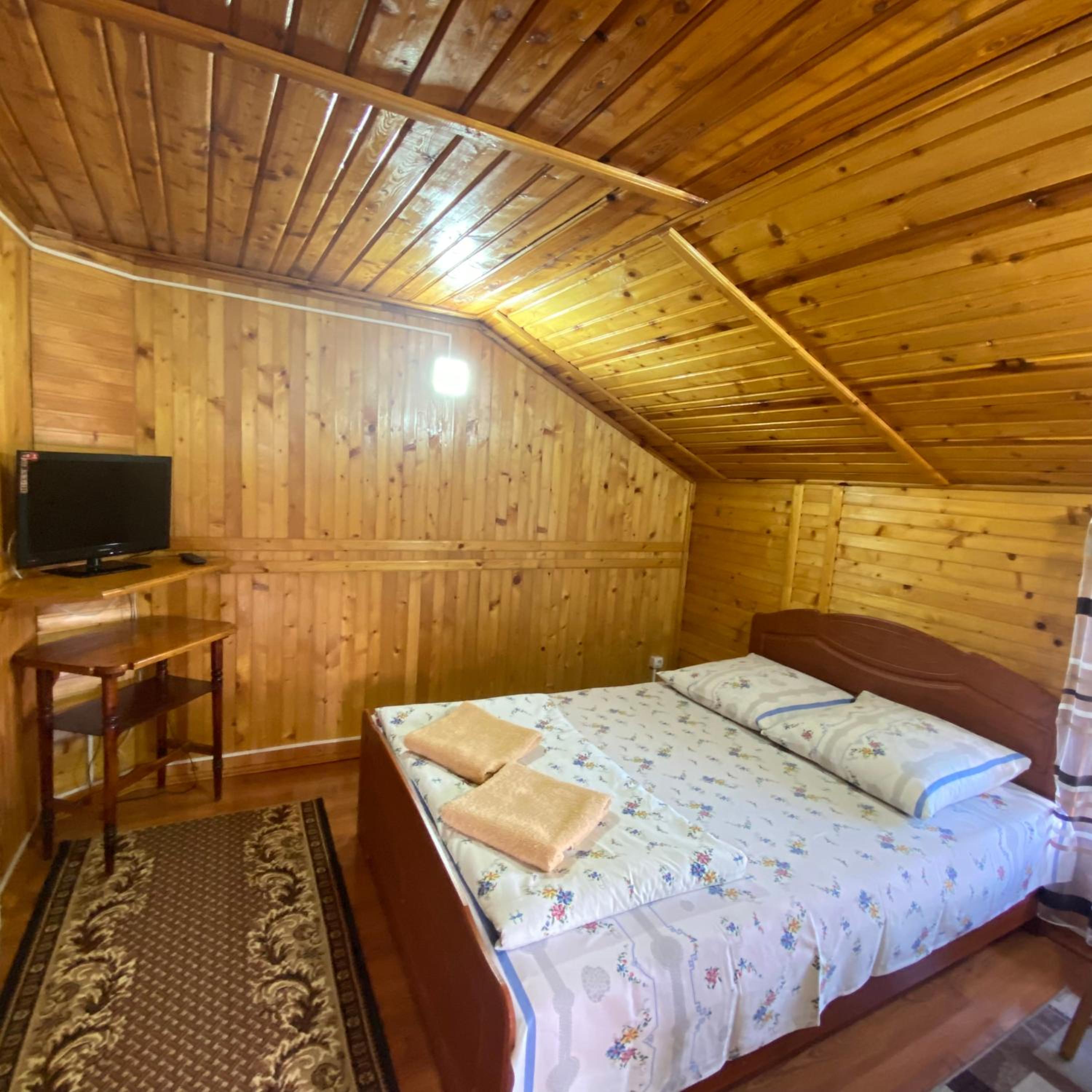 Budget Double Room photo 3