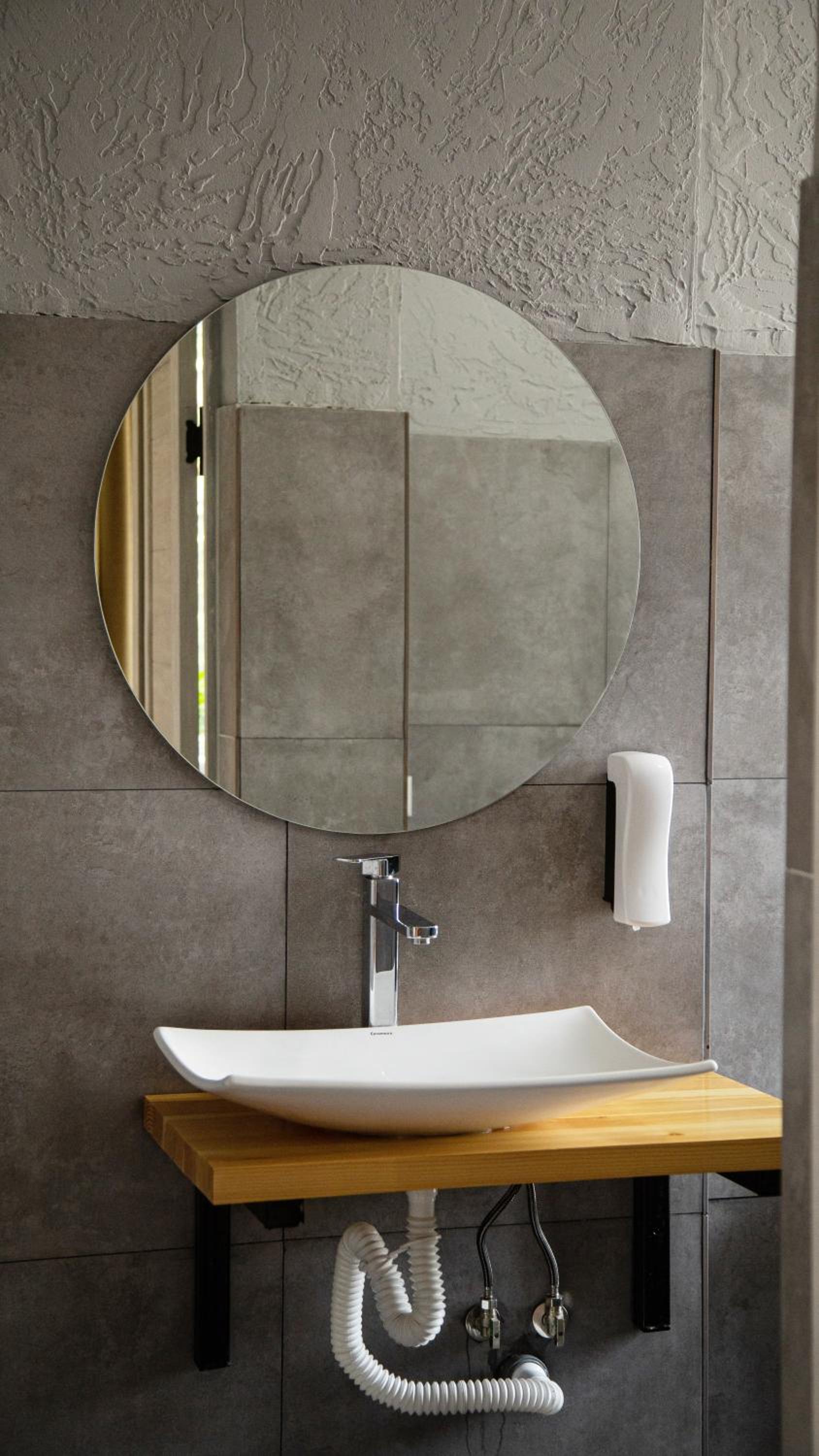 Single Room With Private Bathroom photo 2