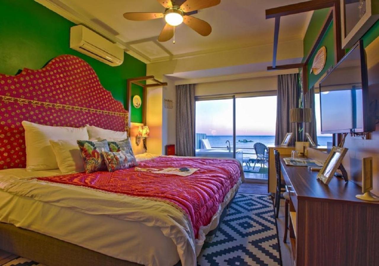 Deluxe Double Room with Sea View - Photo 3