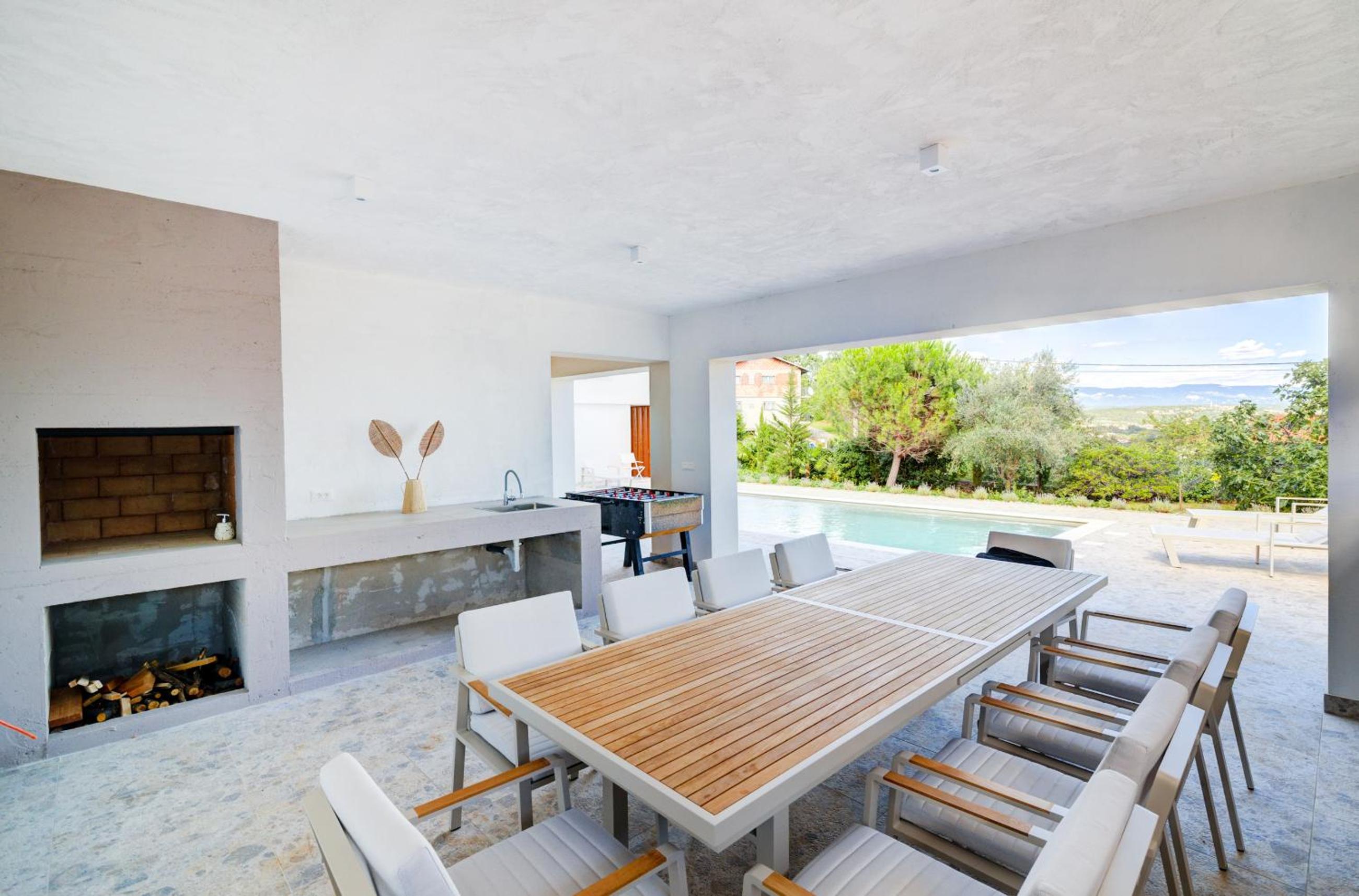 Villa photo 2