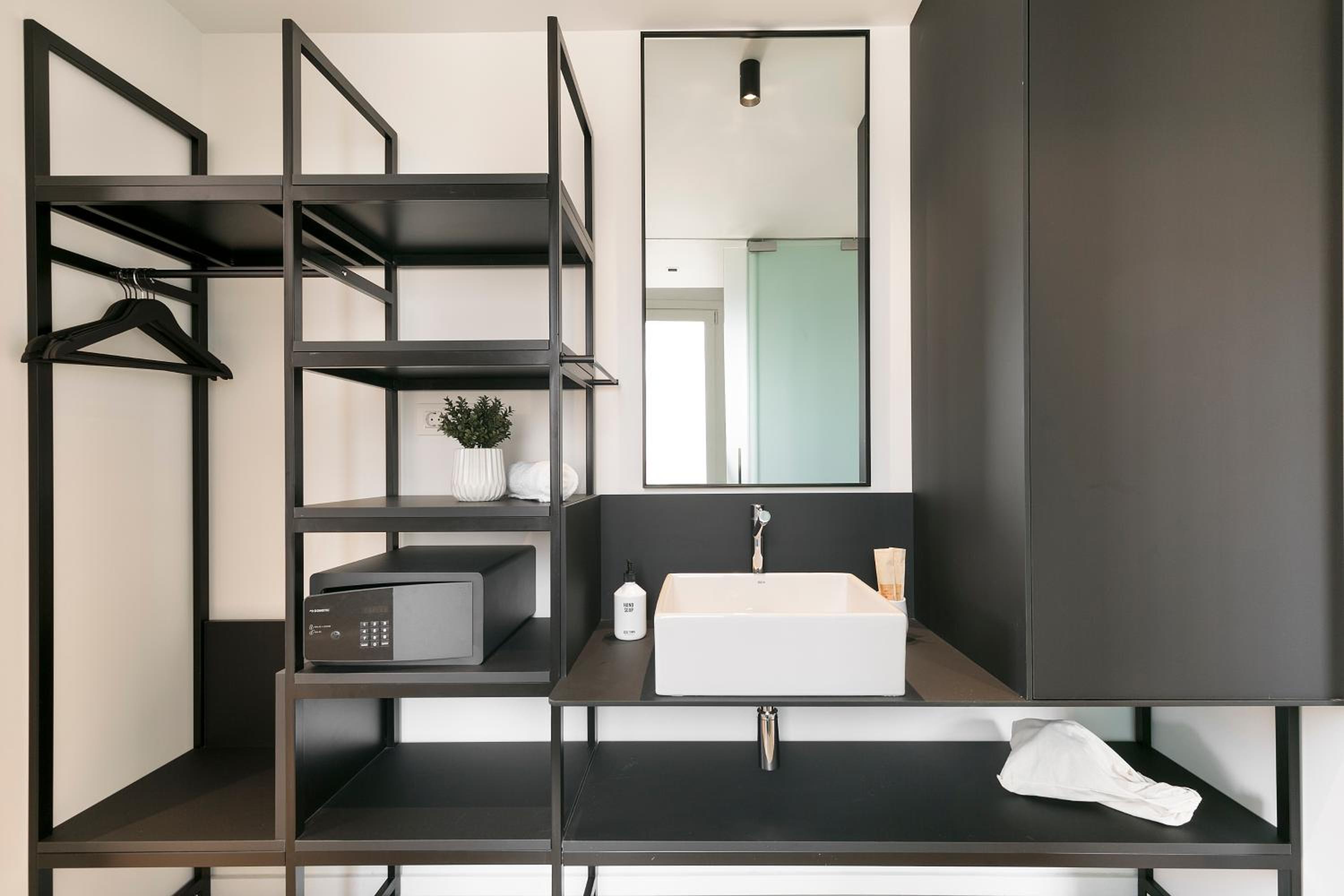 Apartment with Terrace photo 2