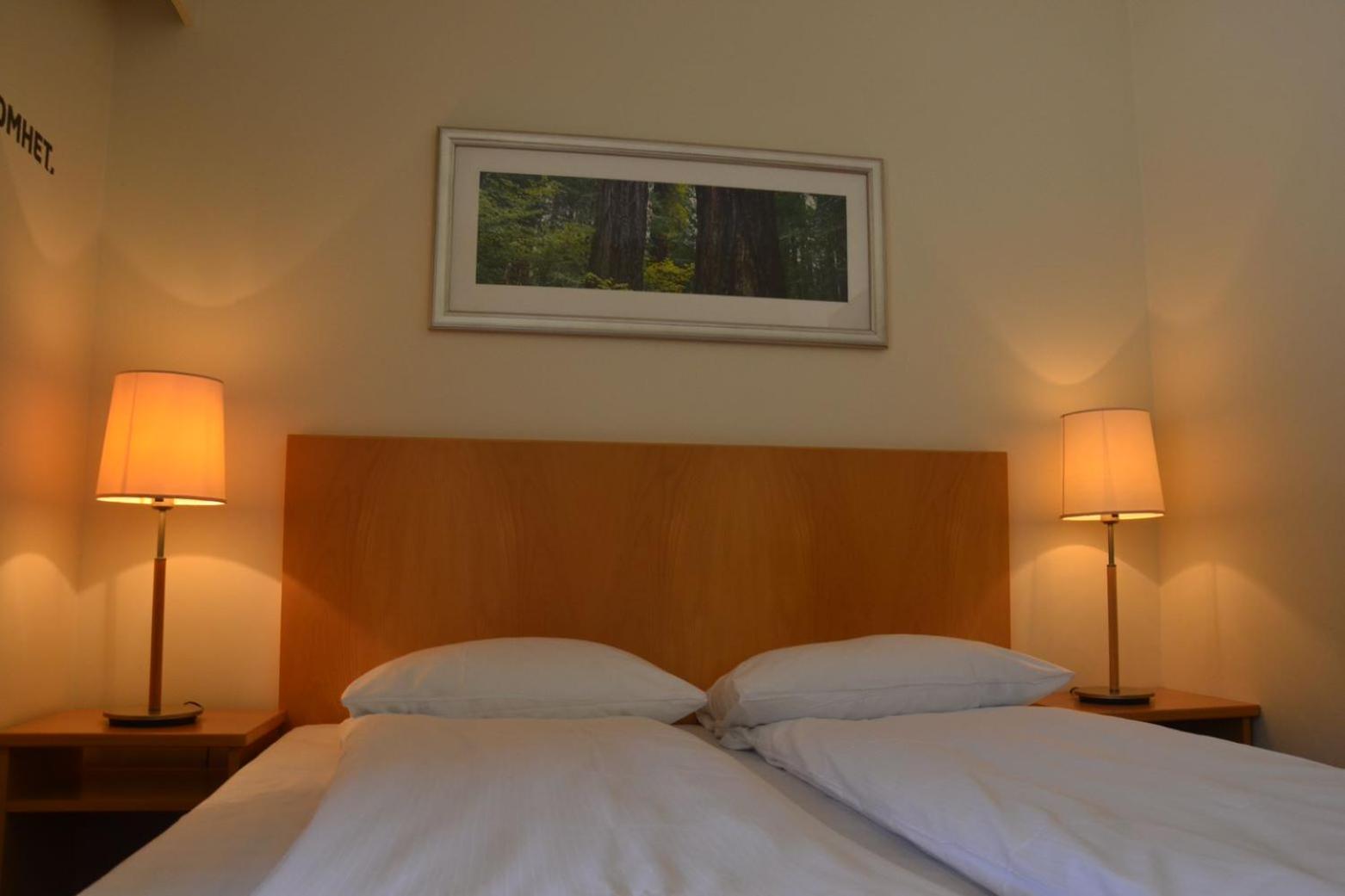 Economy Double Room - Photo 7