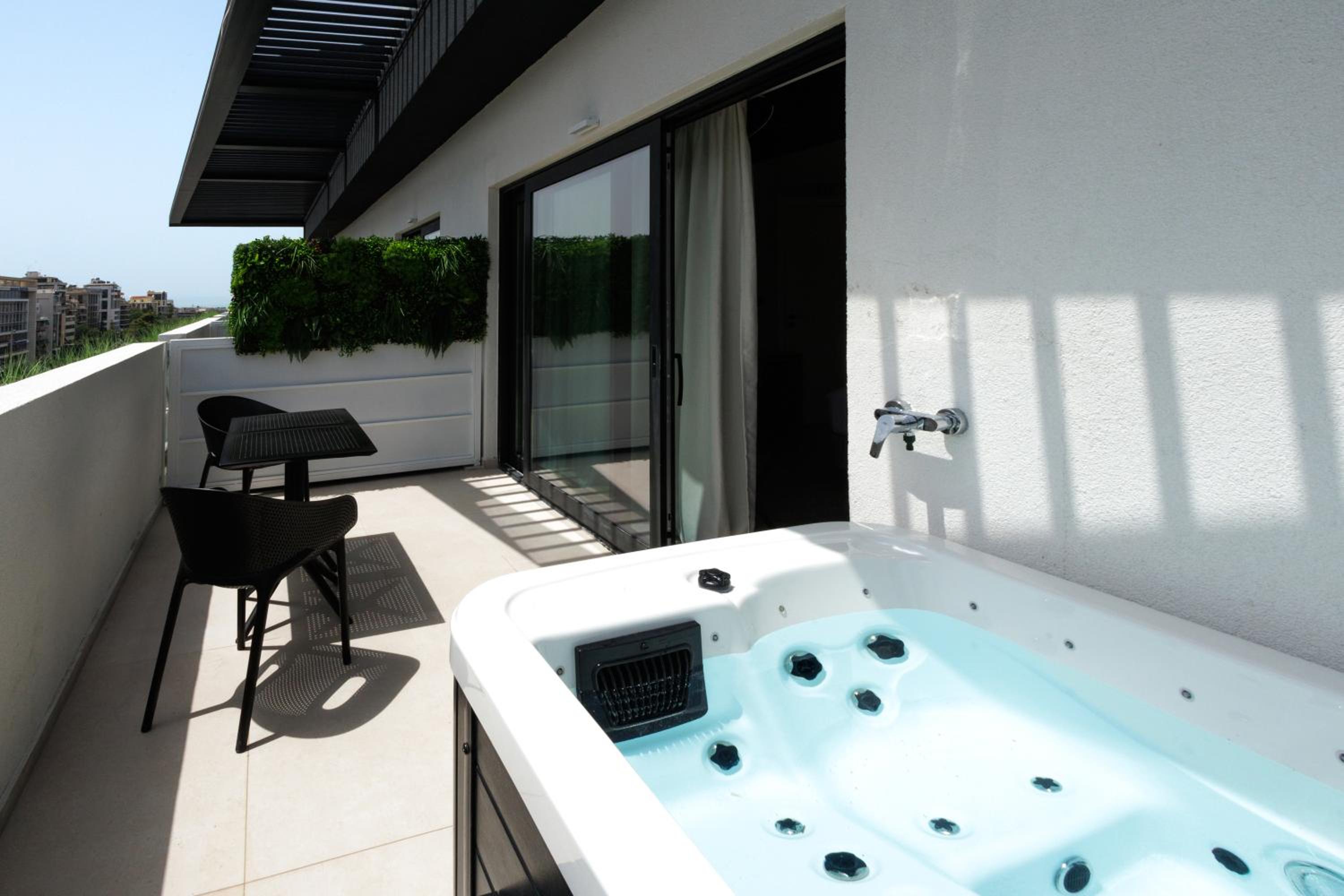 Junior Suite With Outdoor Jacuzzi