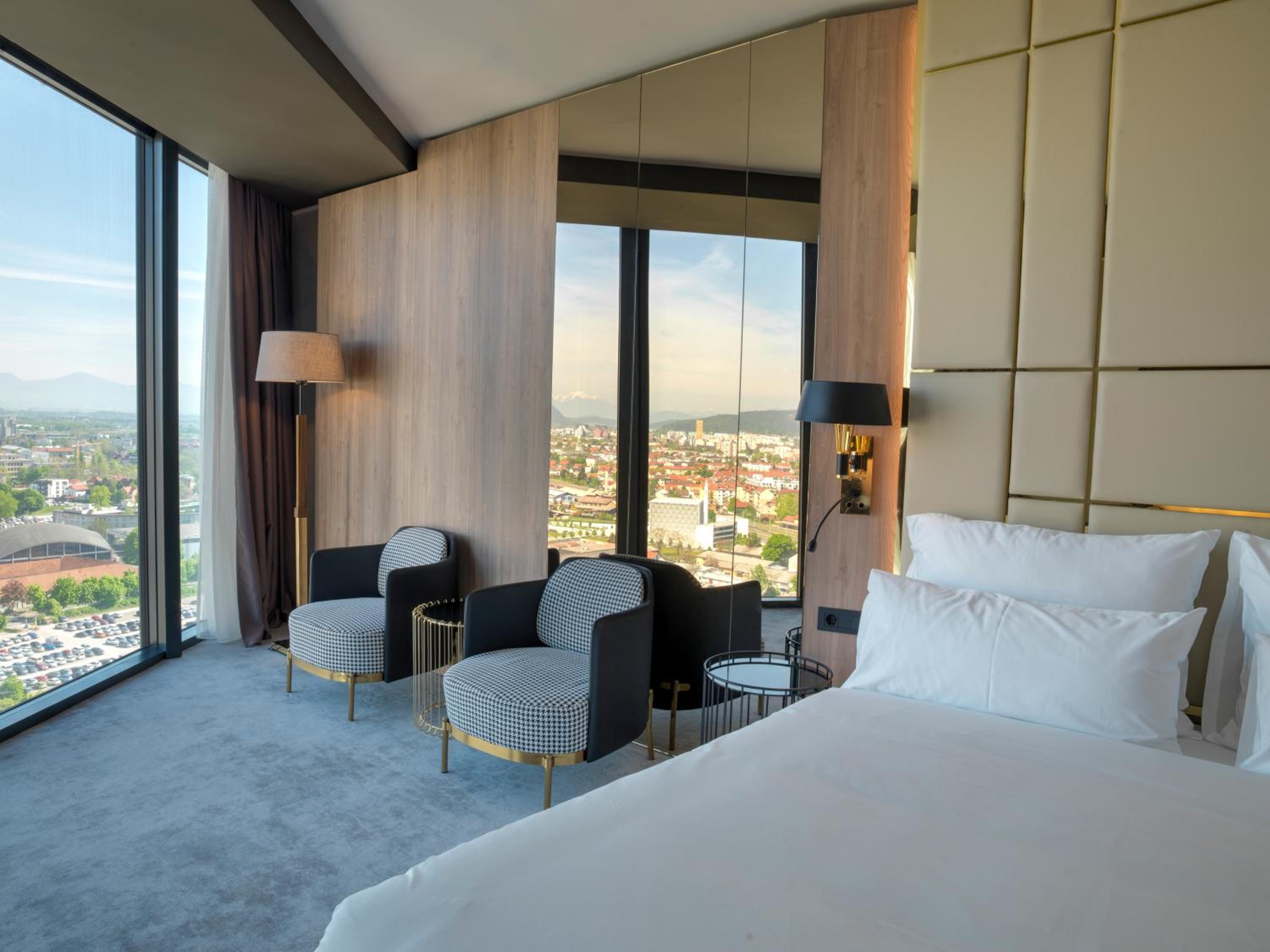 Premium Double Room - Photo 3