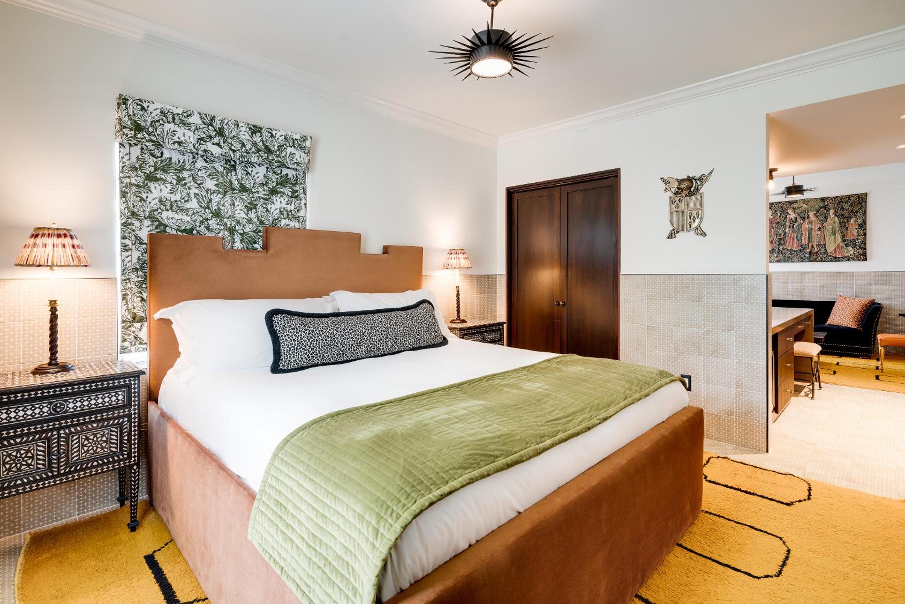 Superior King Suite