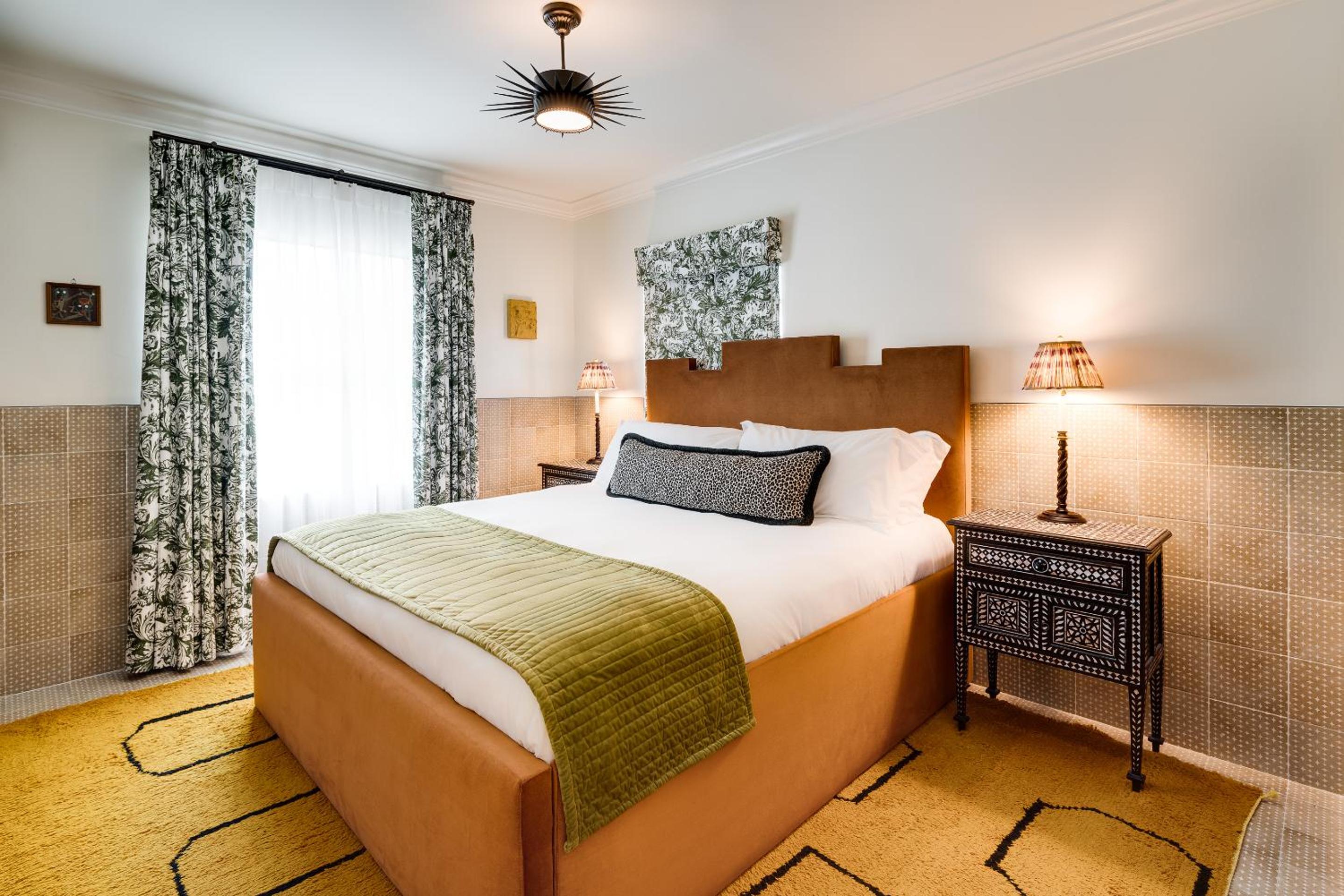 Superior King Suite