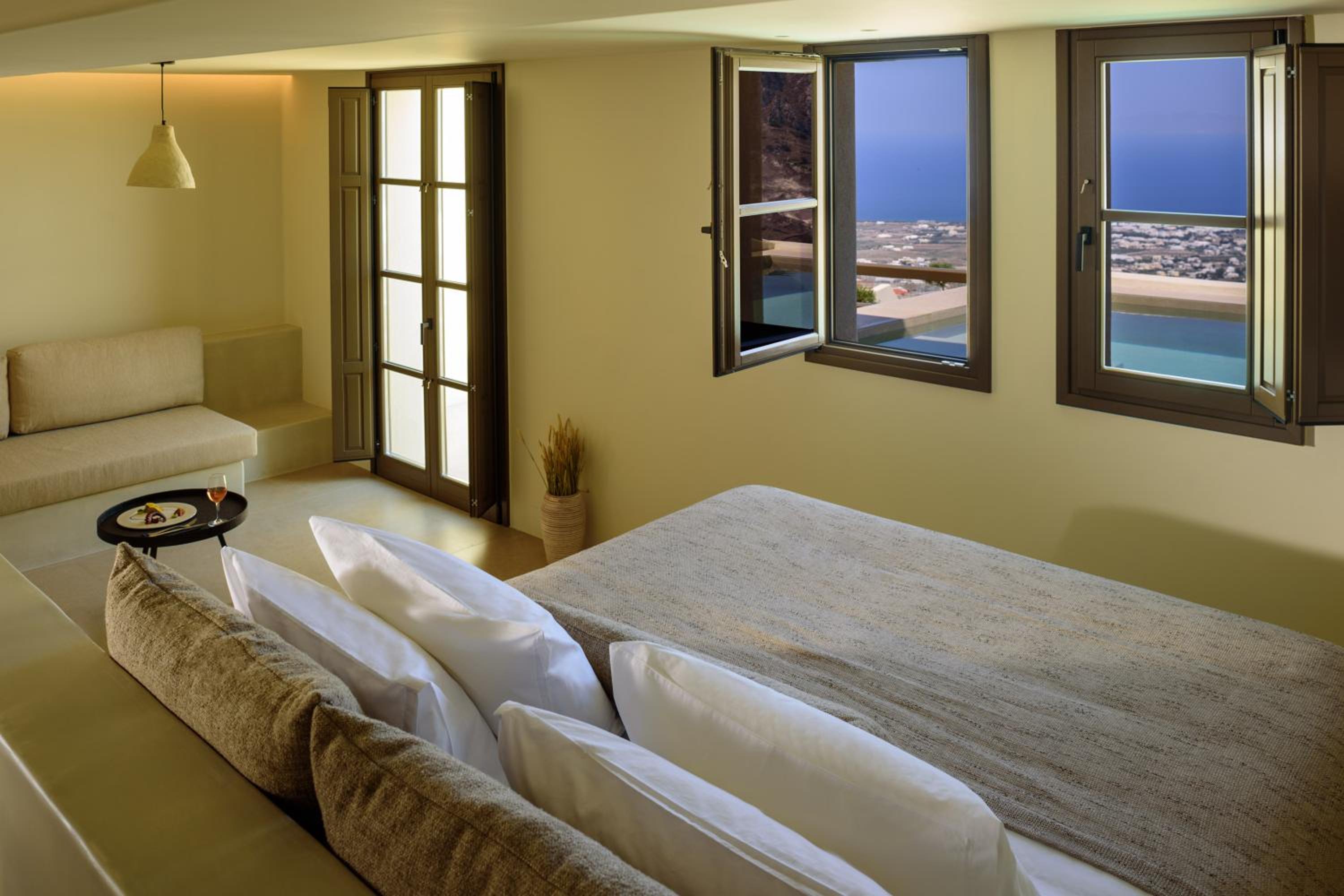 Senior Suite with Heated Plunge Pool and Sea View photo 2